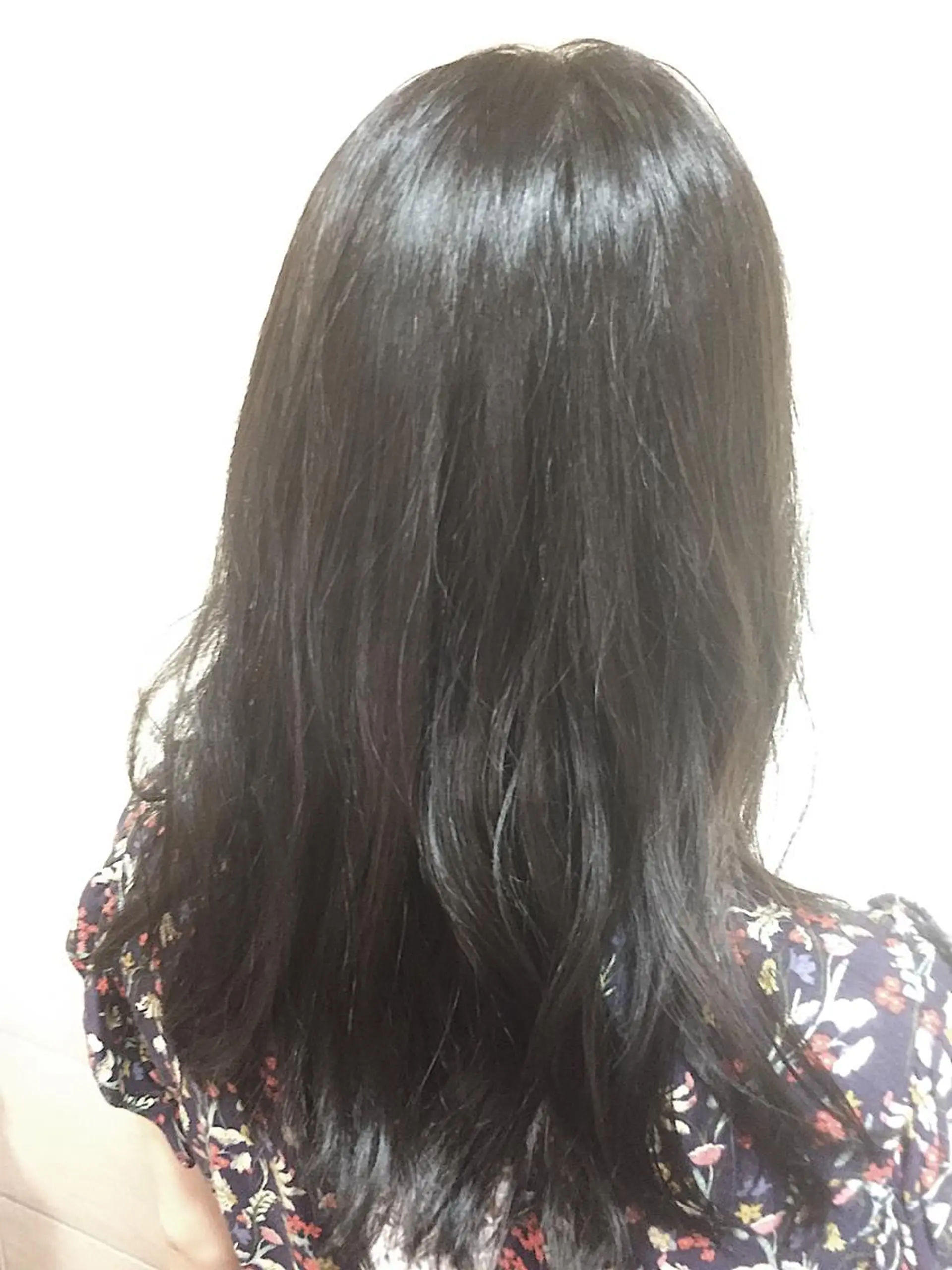 ロング カラー パーマ アッシュ ダークアッシュ 可愛いを作る神 ナオヒロのヘアスタイル