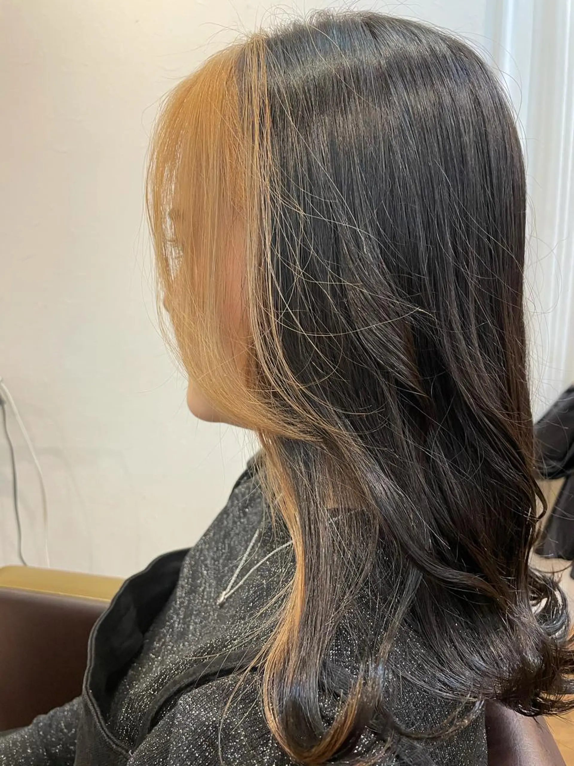 ロング ミストバング ainiあべのアポロ Manamiのヘアスタイル