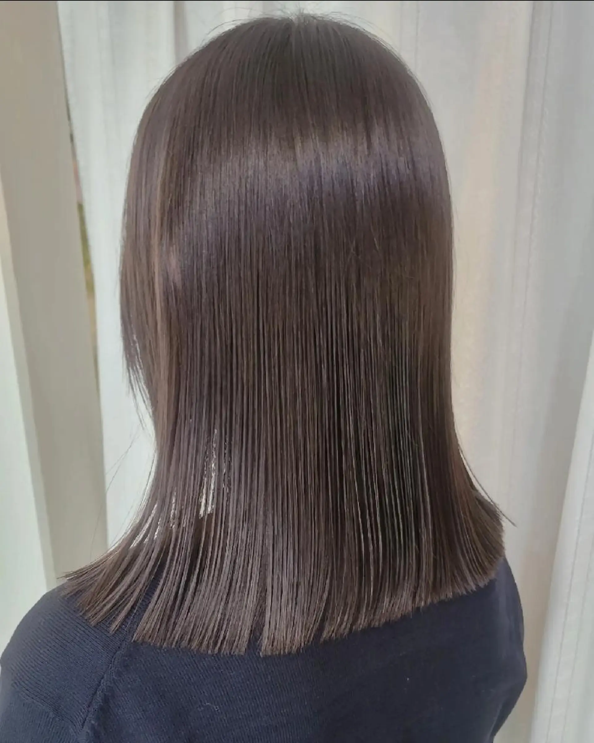 ミディアム カラー パープルカラー ボブ 長めボブ カット ヘアカラー 伊藤 功士のヘアスタイル