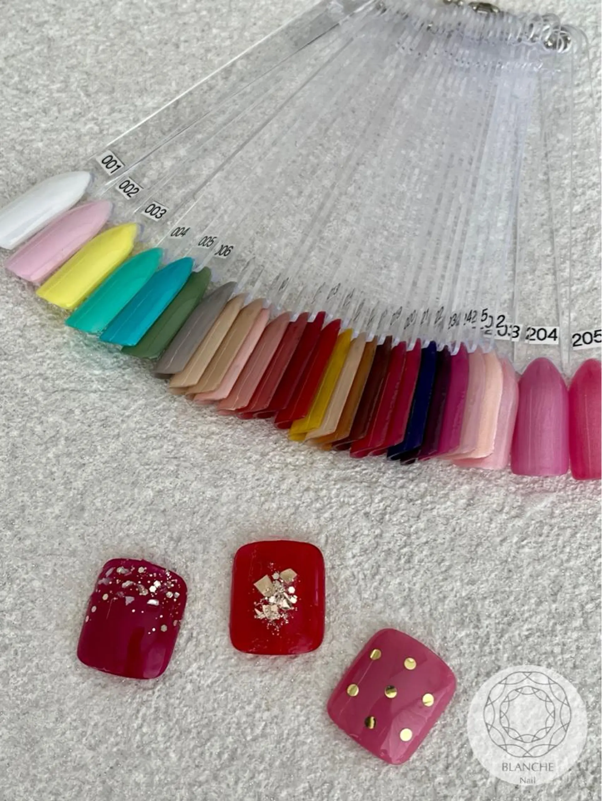 ネイル フットネイル ジェルネイル オフィスネイル パラジェル シンプルネイル BLANCHE Nailのネイルデザイン