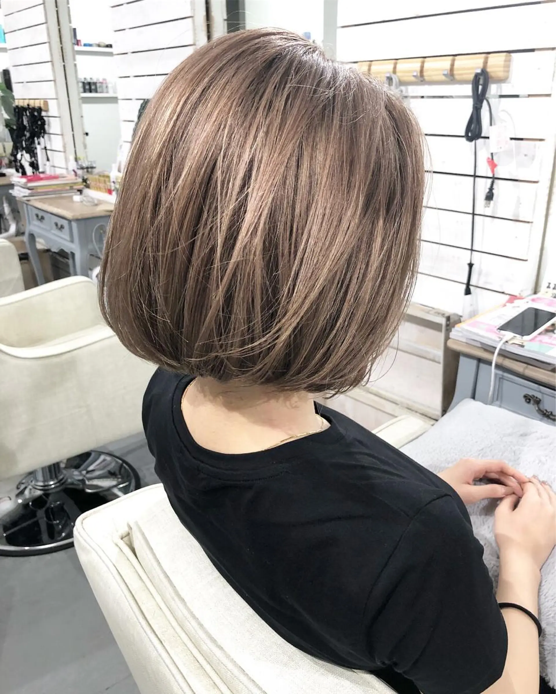 ショート カラー レイヤーカット BLend 渋谷のヘアスタイル