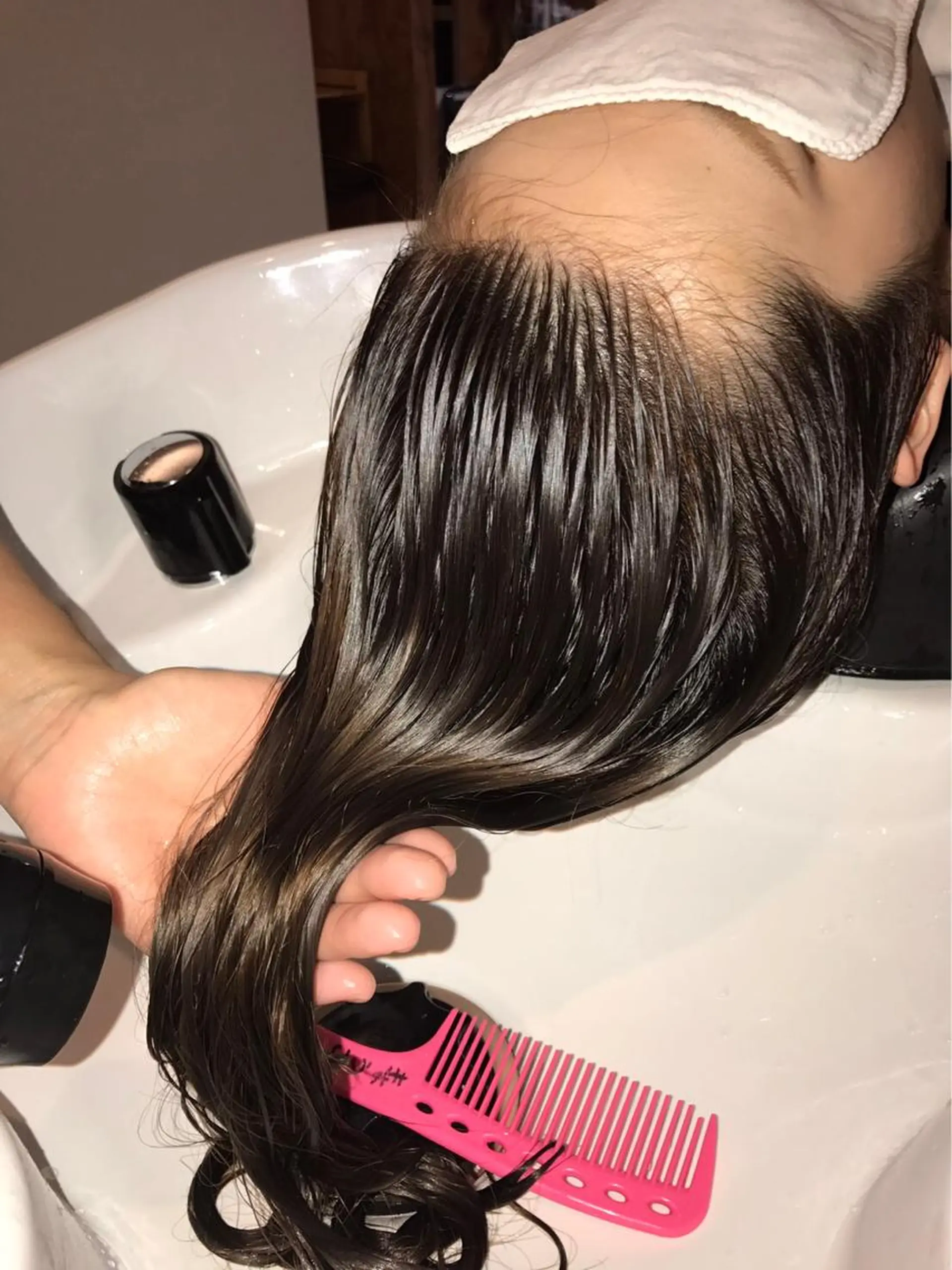 ヘアカラー トリートメント ヘアサロン ユリのヘアスタイル