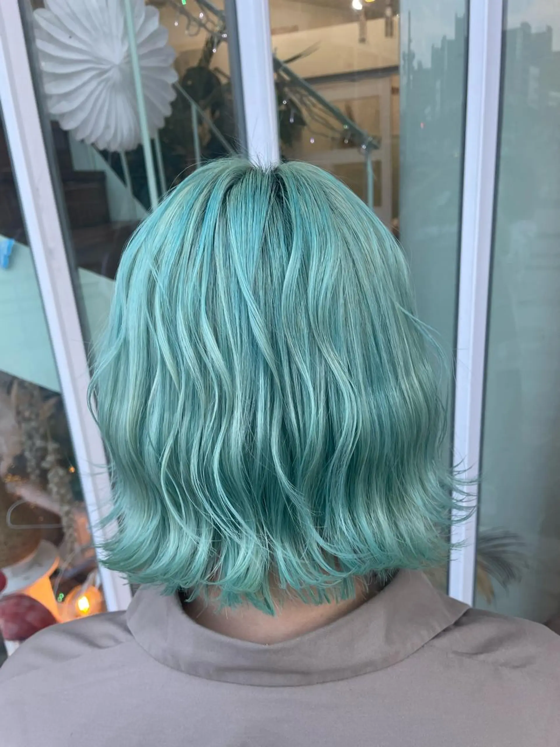 ミディアム カラー シールエクステ ミディアムパーマ バレイヤージュ ブリーチ ケアブリーチ カット ヘアカラー WEST OLAND加藤圭介のヘアスタイル