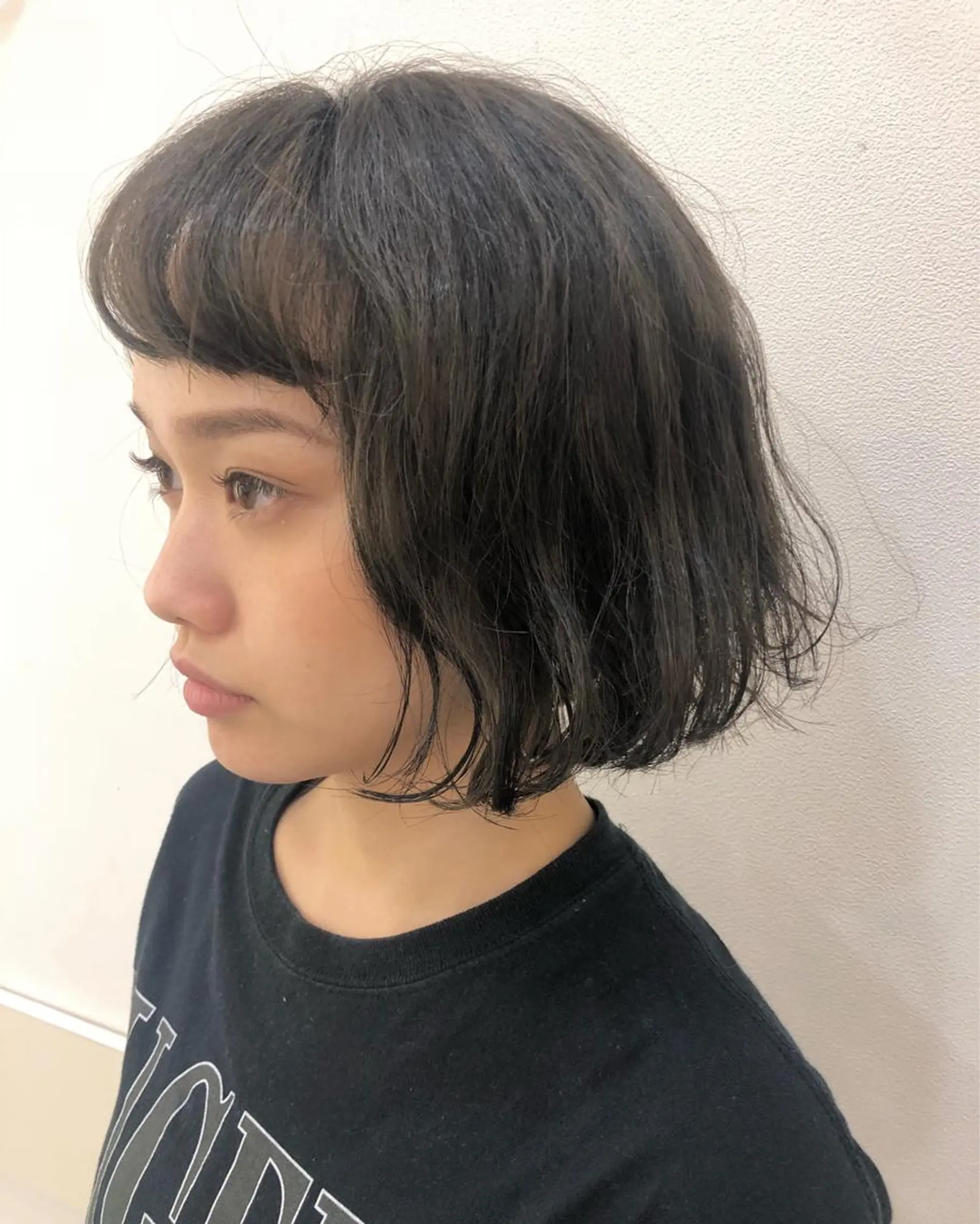 ミディアム カラー アッシュ ハイライトカラー ハイライト ヘアカラー 内田温子大人女性 ハイライト、ボブのヘアスタイル