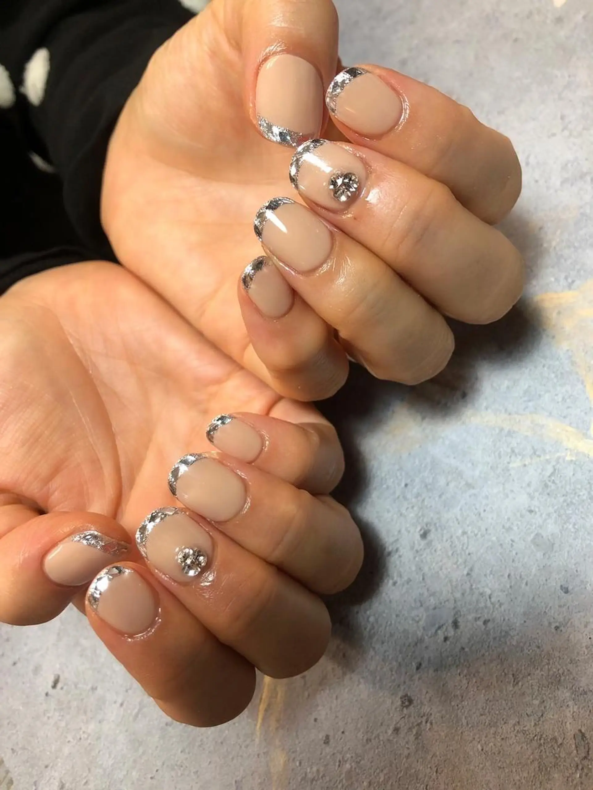 ネイル アートネイル フレンチネイル ガラスフレンチ ゴールド ホログラムネイル Nailist Honamiのネイルデザイン