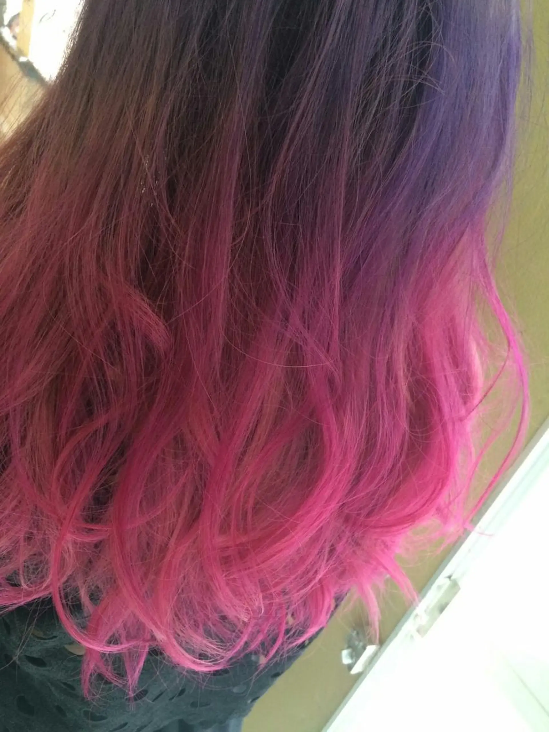 ロング セミロング パープルカラー 100%髪質改善特化 TRUNSのヘアスタイル