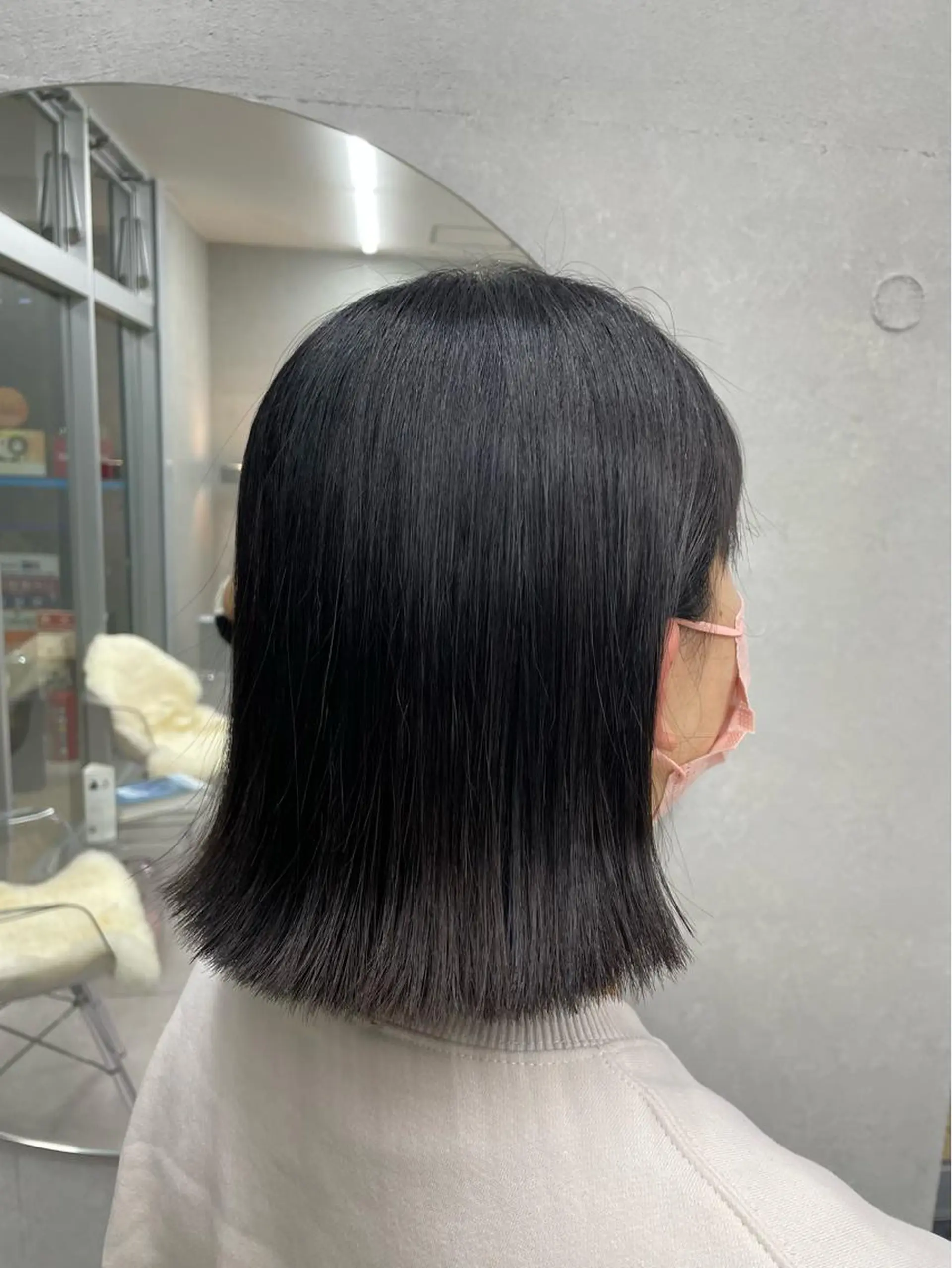 ショート カラー IO イオリのヘアスタイル