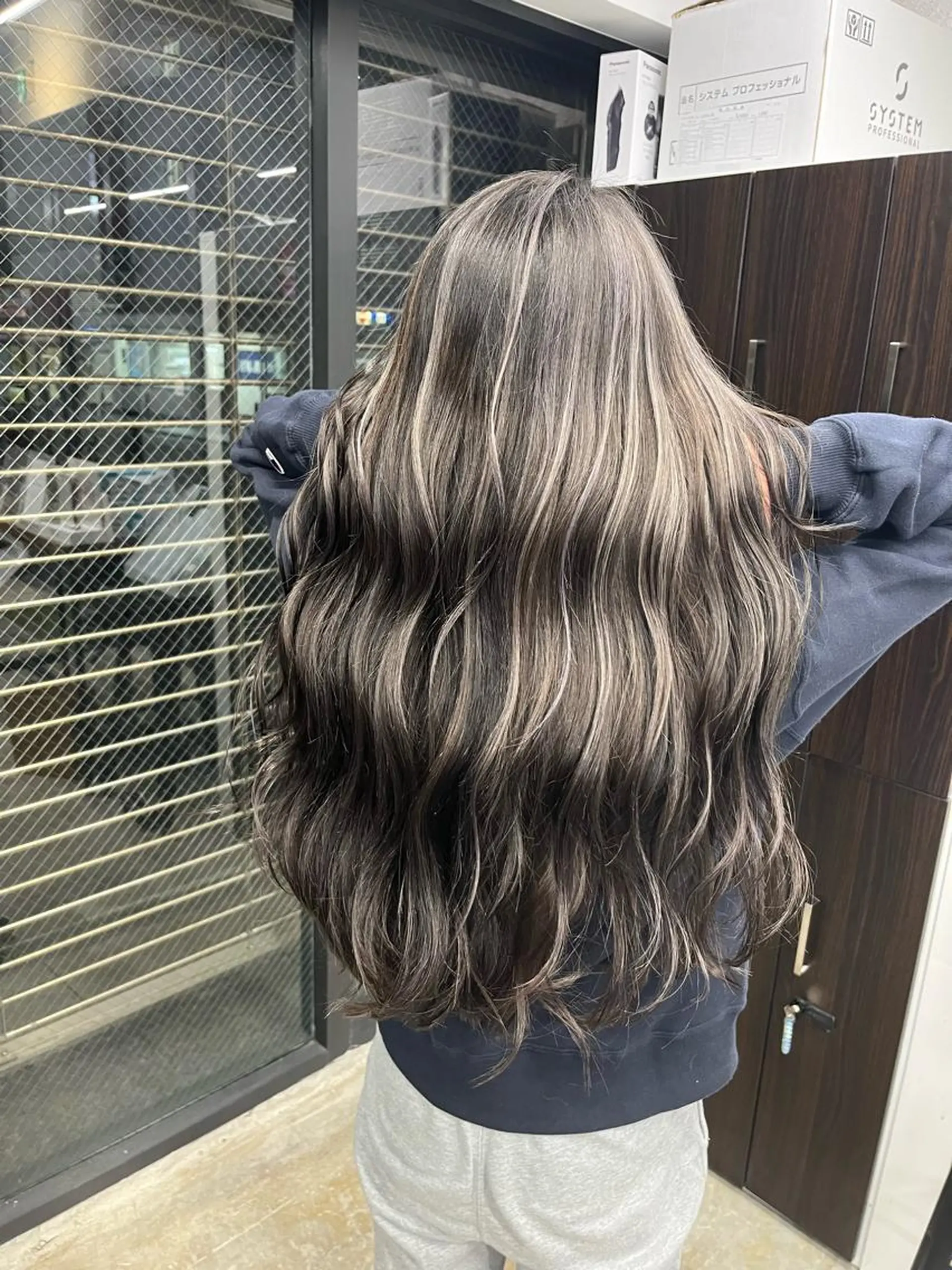 ロング ハイライト わたる /カットモデル募集のヘアスタイル