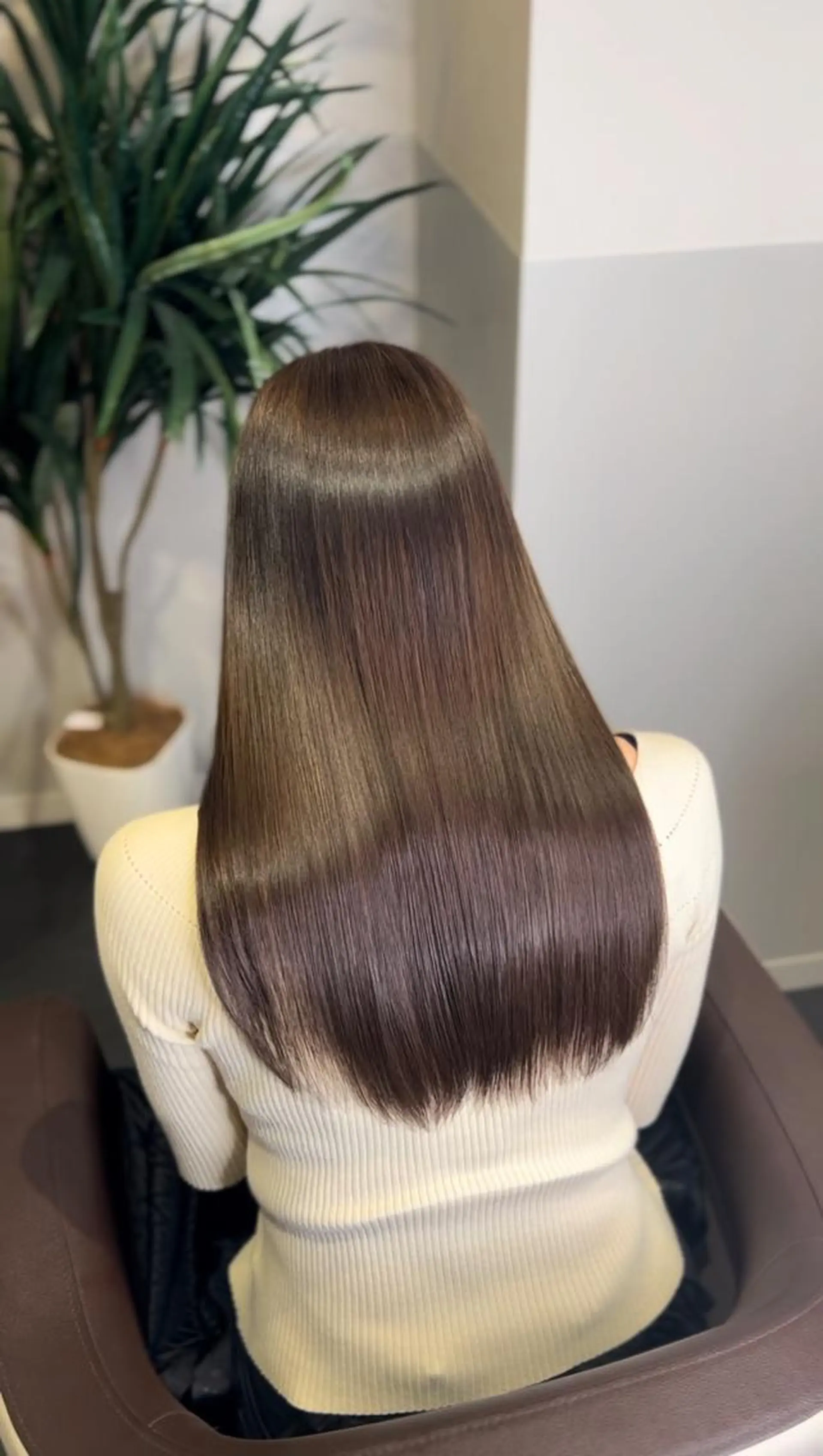 セミロング カラー 韓国風カラー くびれヘア 顔周りカット 髪質改善 ヨシンモリ SALOWIN east店6F所属・TAKUMI 【美髪特化】のヘアスタイル