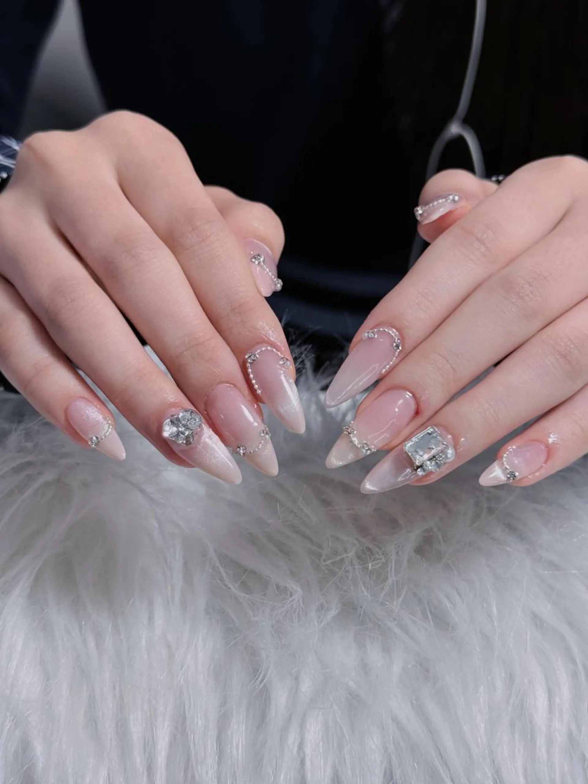 ネイル 長さ出し グラデーション 卒業式 キラキラネイル マグネットネイル Yuu🎀 Belle Nailのネイルデザイン