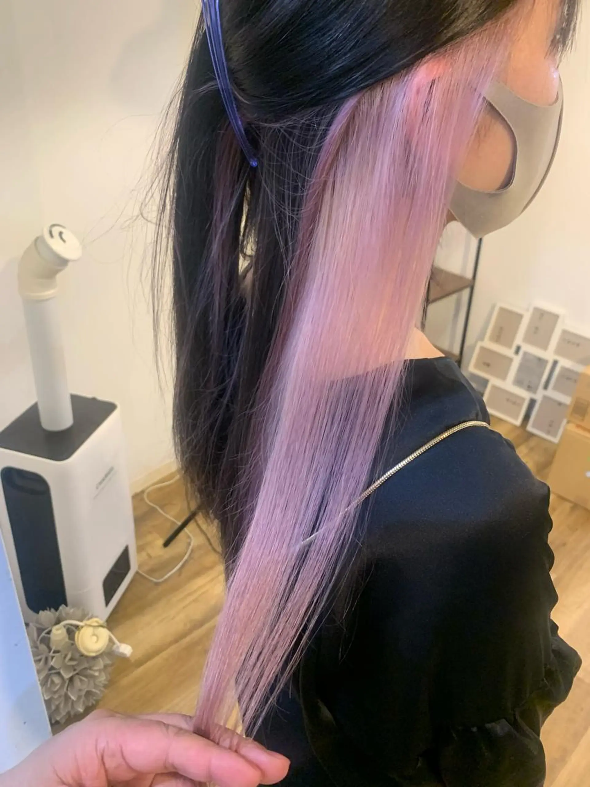 セミロング カラー ブリーチ ケアブリーチ インナーカラー ピンクカラー ヘアカラー nico  原宿所属・nico【代表】 市川　拓也のヘアスタイル