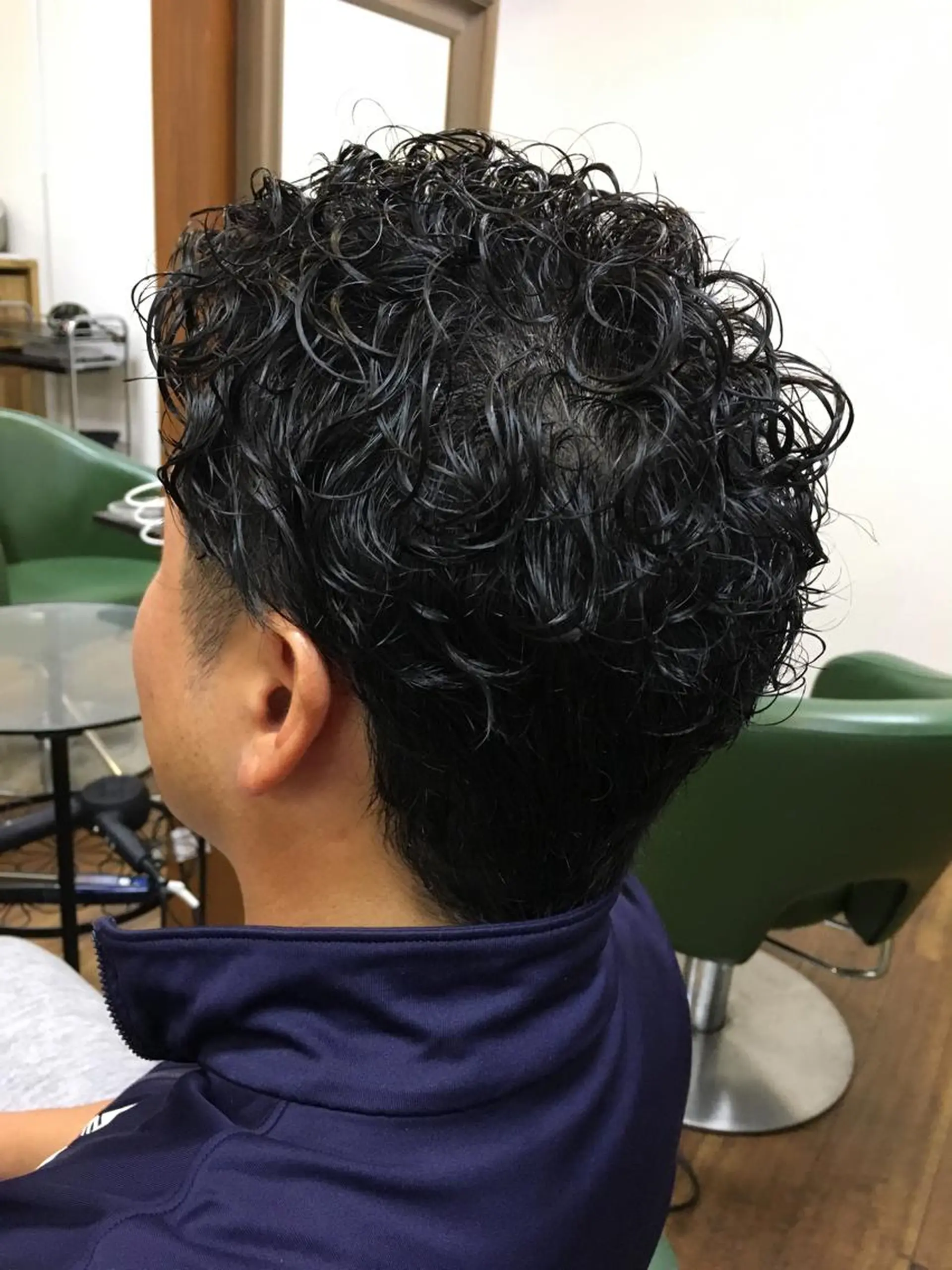 ショート メンズ SHIORI💜口コ ミNo.1艶カラーのヘアスタイル