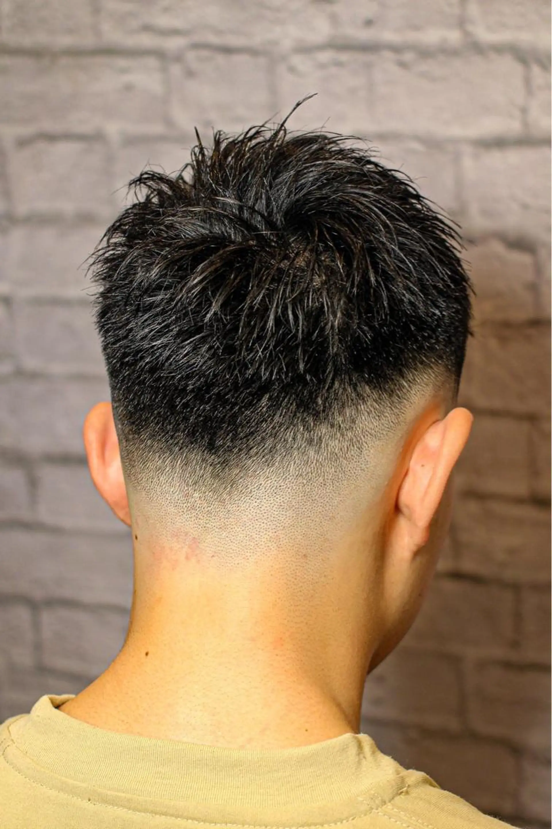 ショート メンズ フェードカット スキンフェード メンズカット 佐藤優菜のヘアスタイル