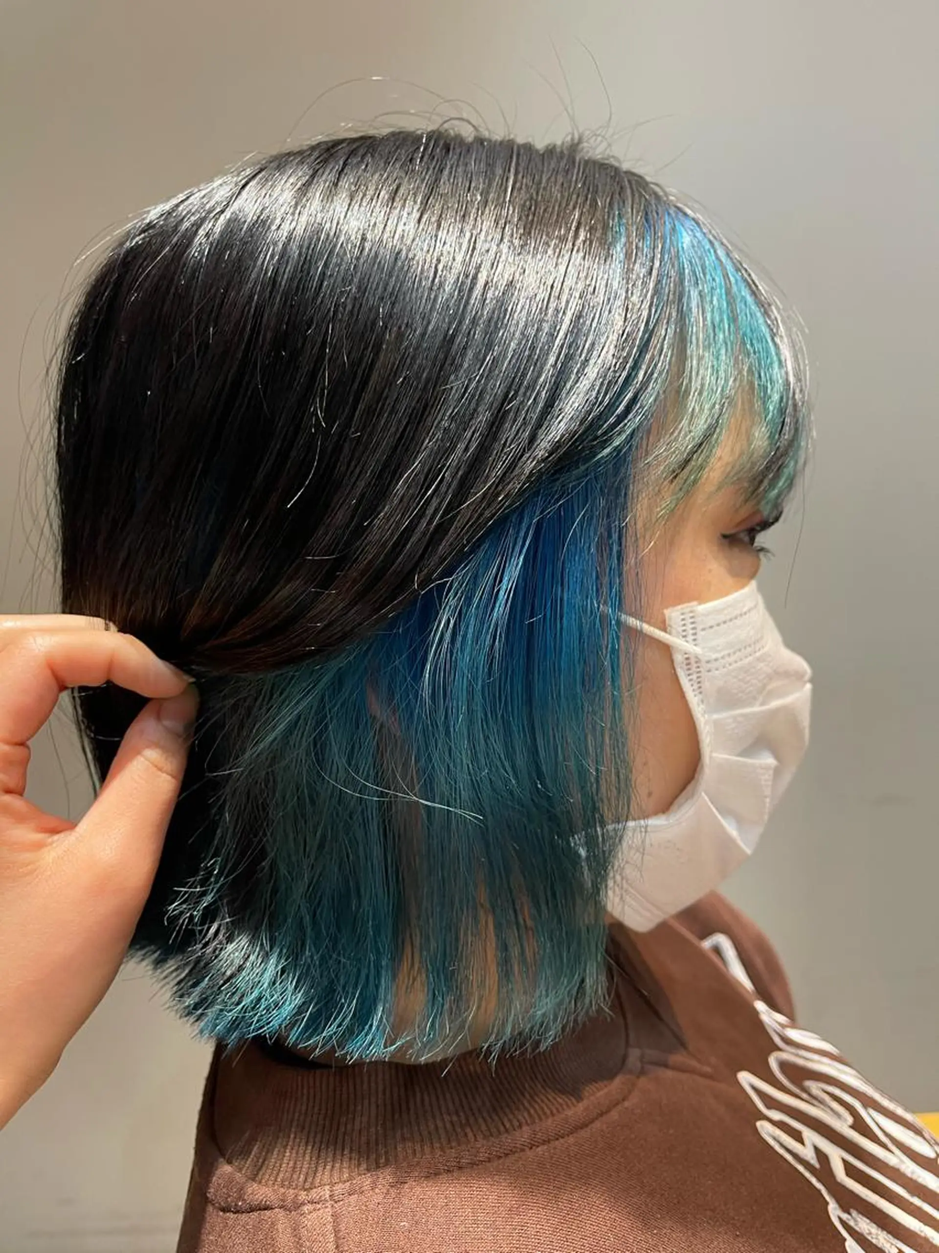 カラー バヤラー バイガルマーのヘアスタイル