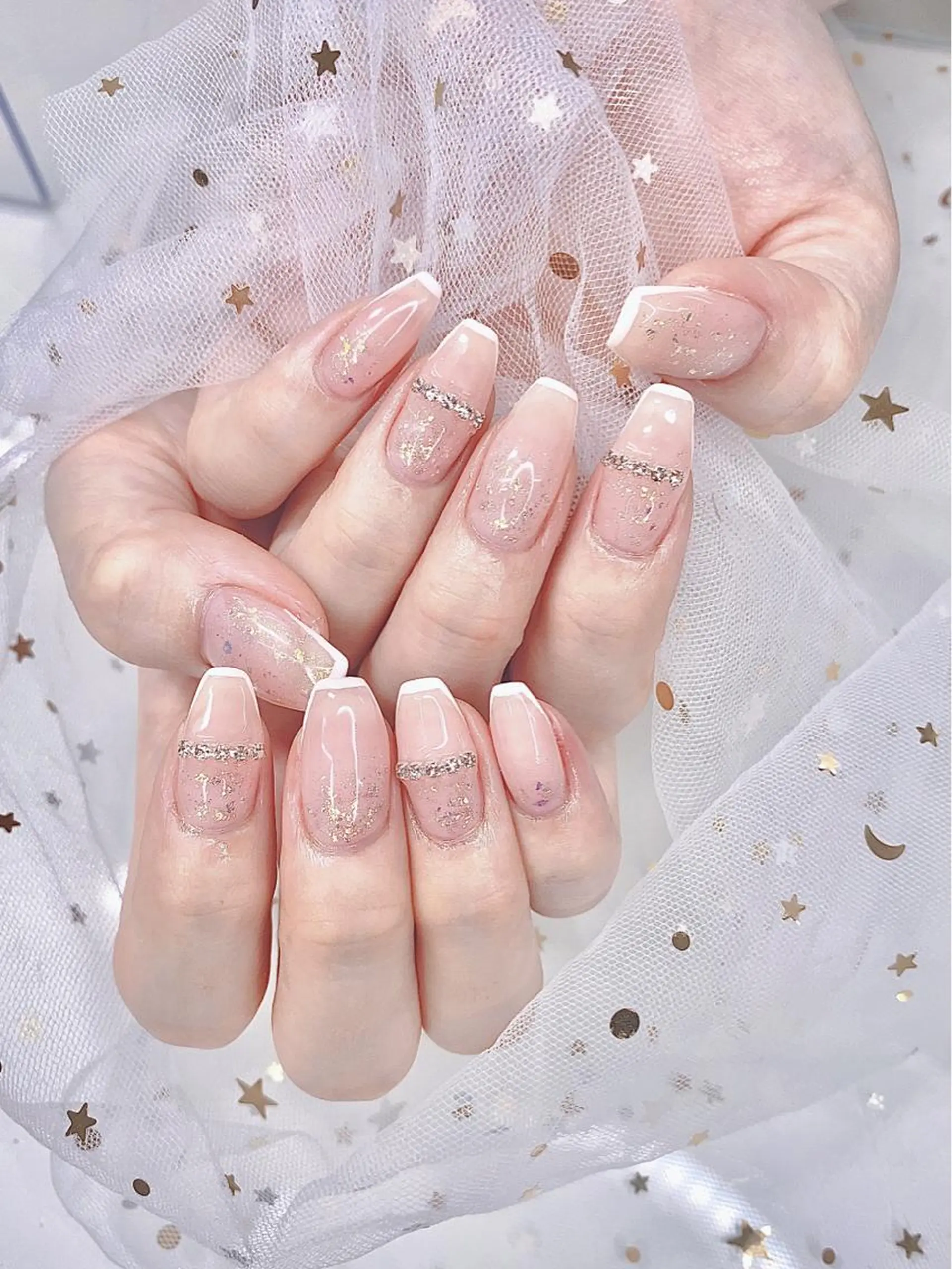 ネイル I-nailロング /ワンホン/キラキラのネイルデザイン