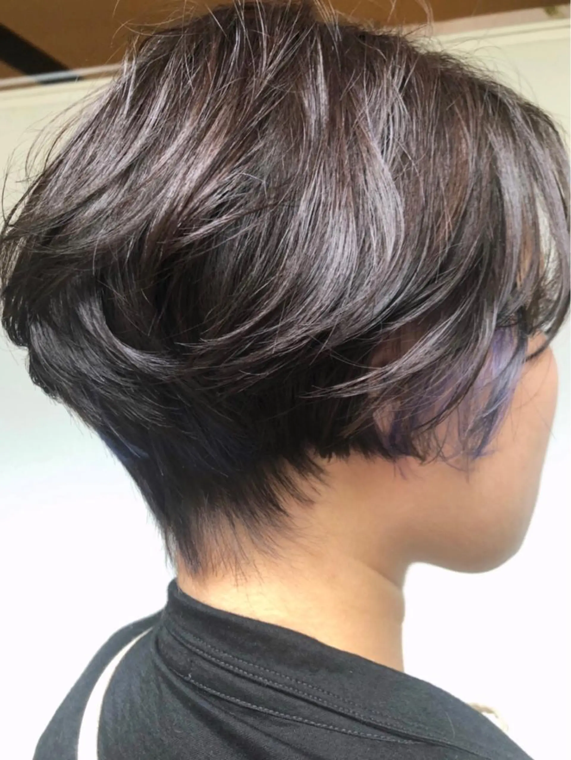 ショート カラー ハンサムショート ハイライトカラー ハイライト ショートヘア 勝野 麻美のヘアスタイル