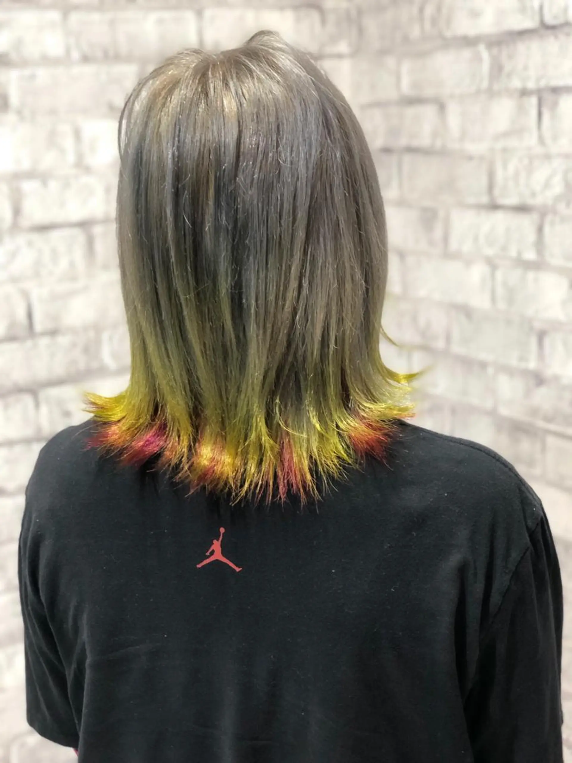 ショート カラー ヘアアレンジ ボブ 外ハネヘア ヘアカラー トリートメント 秋山 幸太のヘアスタイル