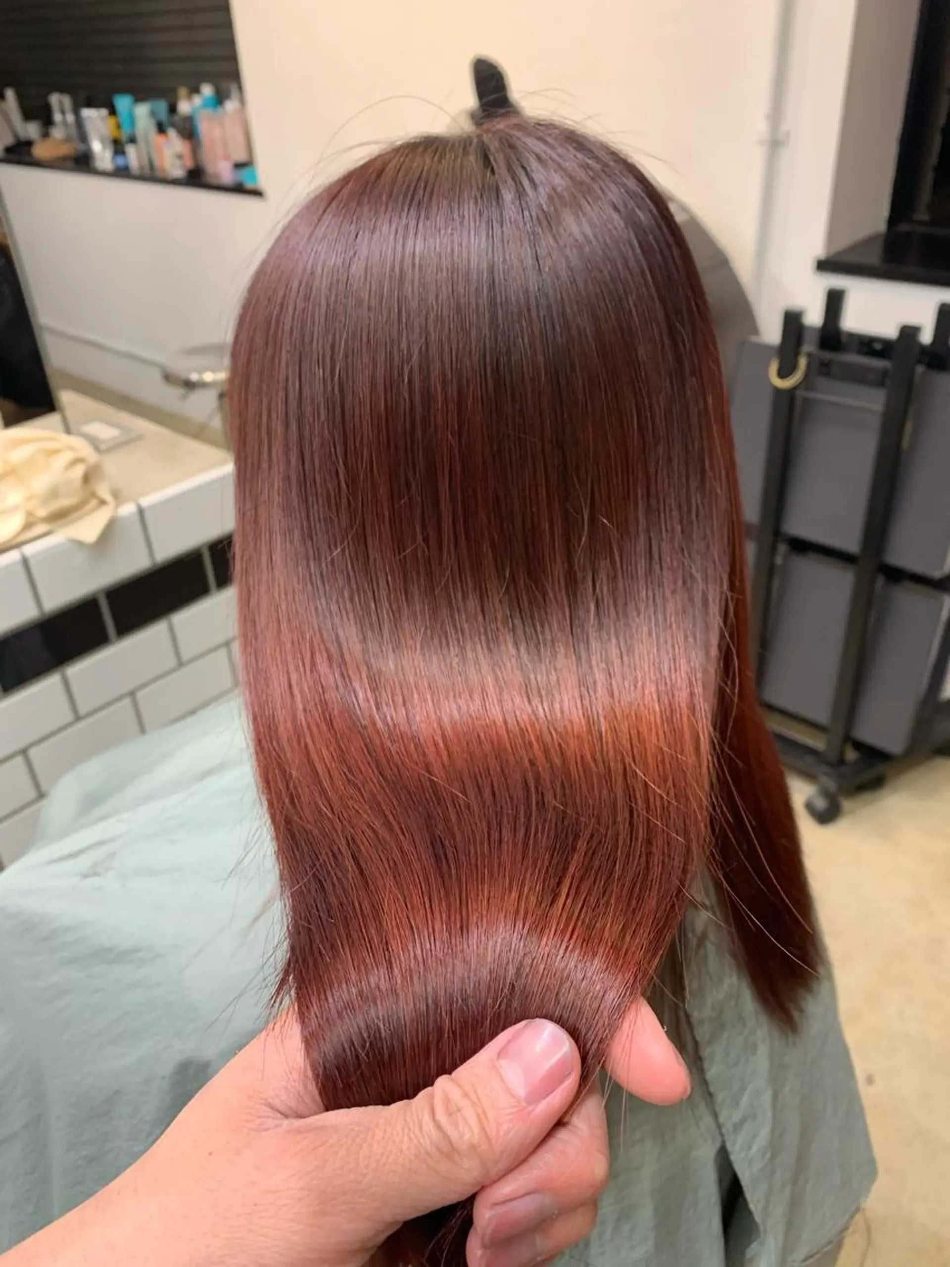 ミディアム カラー ミディアムパーマ ブリーチ トリートメント トップ スタイリストのヘアスタイル