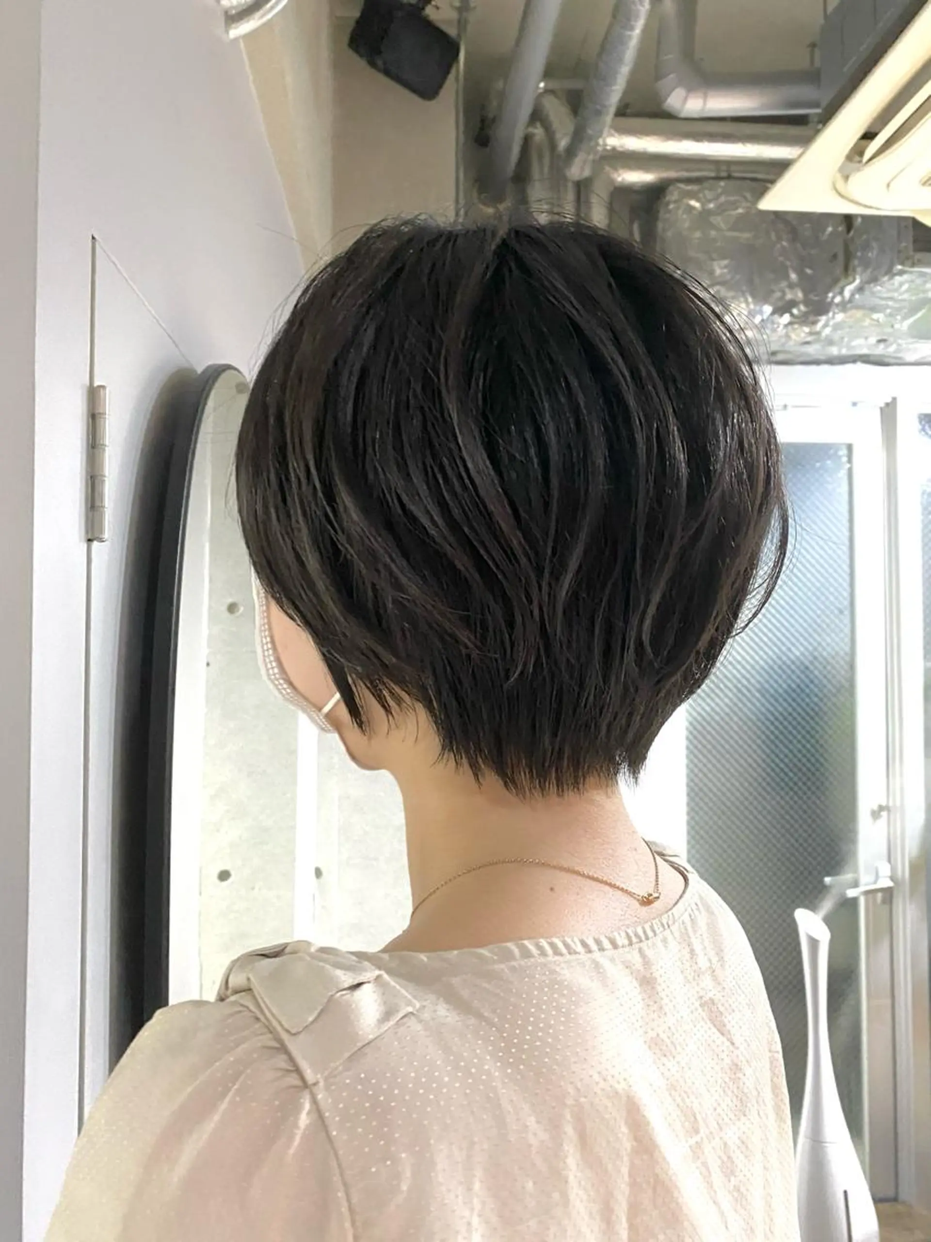 ショート カラー 小滝 楓のヘアスタイル