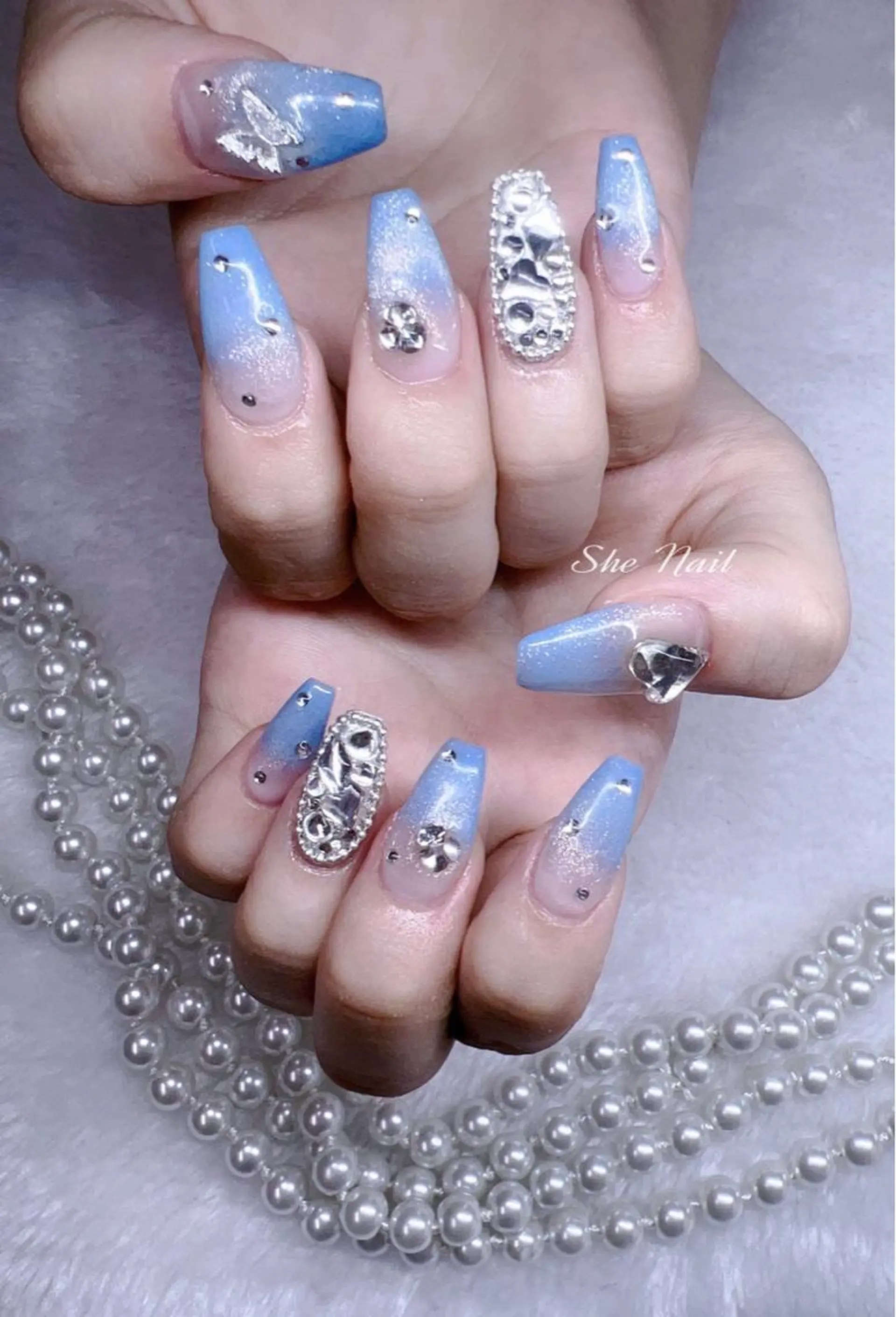 ネイル チークネイル フレンチネイル ガラスフレンチ キラキラネイル 韓国ネイル She   Nail所属・ISA_ BELLAのネイルデザイン