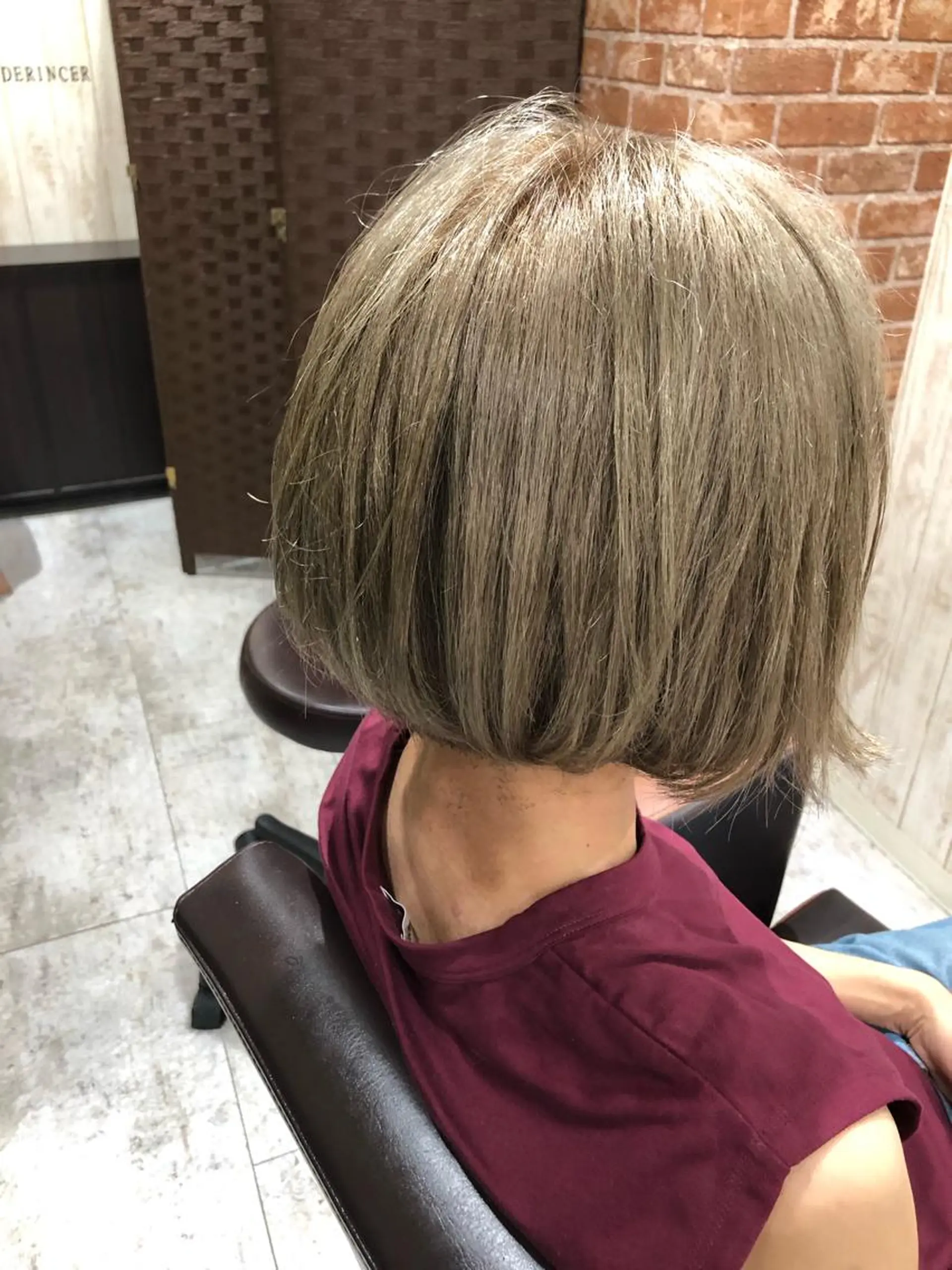 カラー みやもと まなみのヘアスタイル