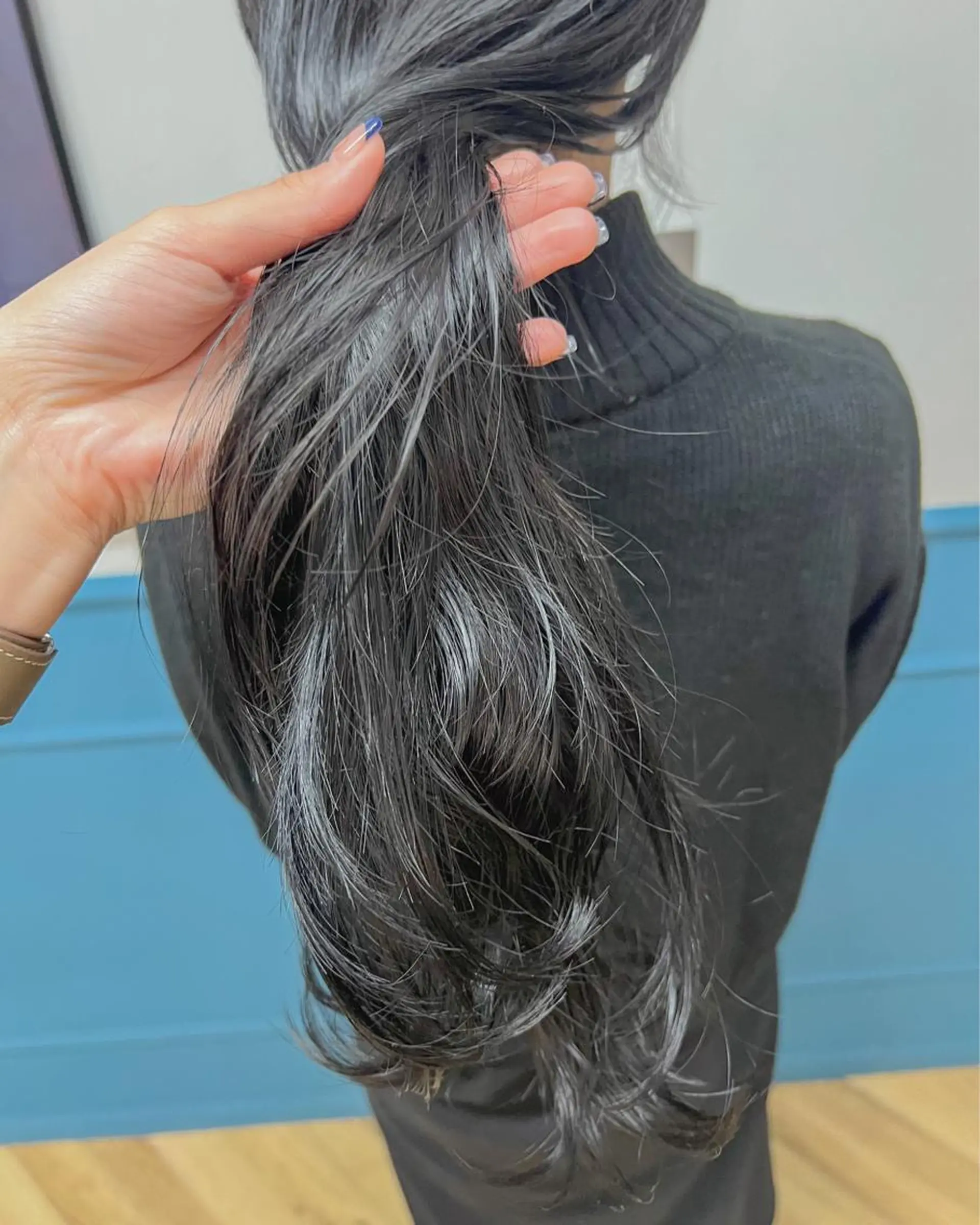 ロング カラー 黒髪 ブルーカラー ブルーブラック 透明感カラー 髪質改善/縮毛/ボブ CHIHIROのヘアスタイル