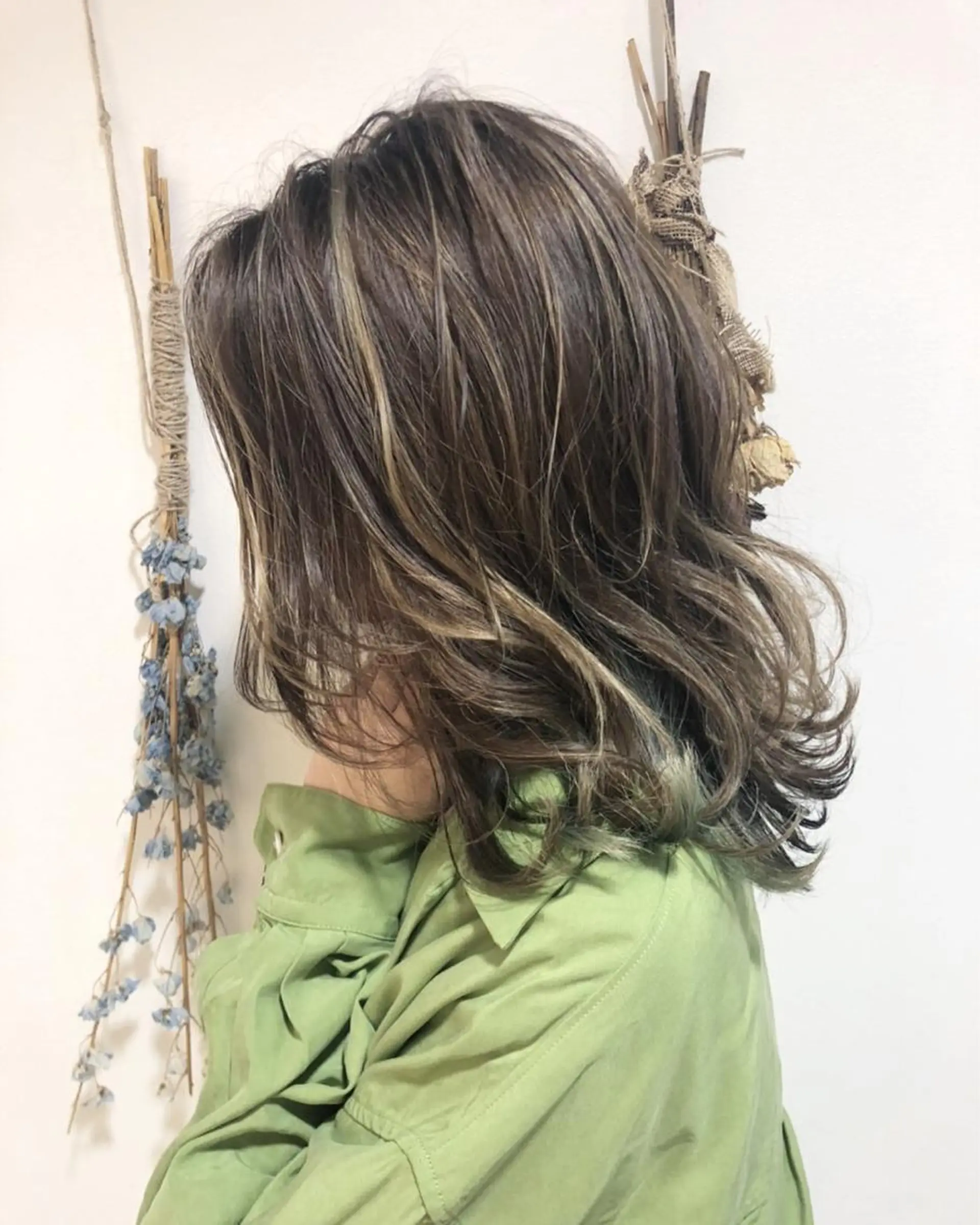 ミディアム 外国人風カラー ハイライト ブリーチ/髪質改善 NYNY大久保のヘアスタイル