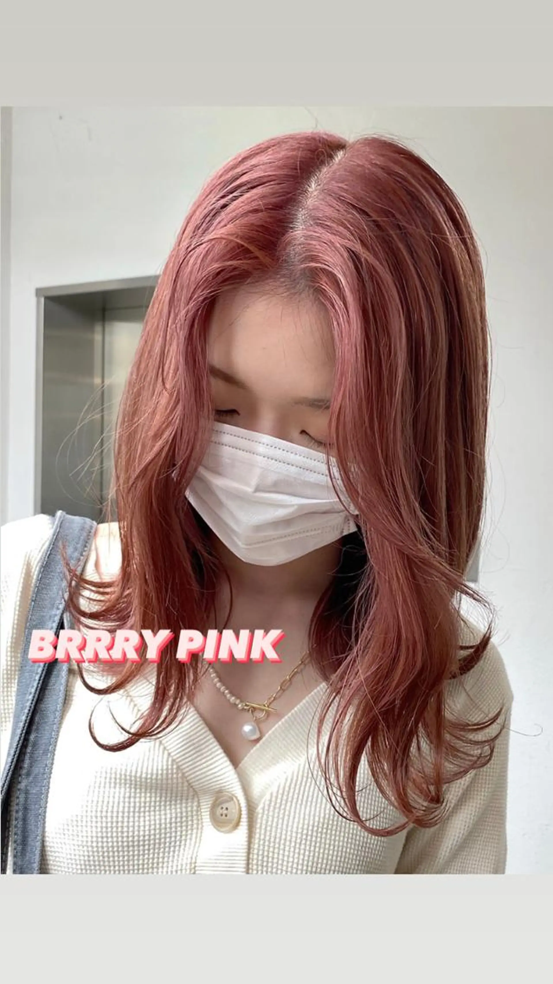 セミロング カラー ピンクカラー 🧸艶々韓国ヘア 🧁mizunaのヘアスタイル