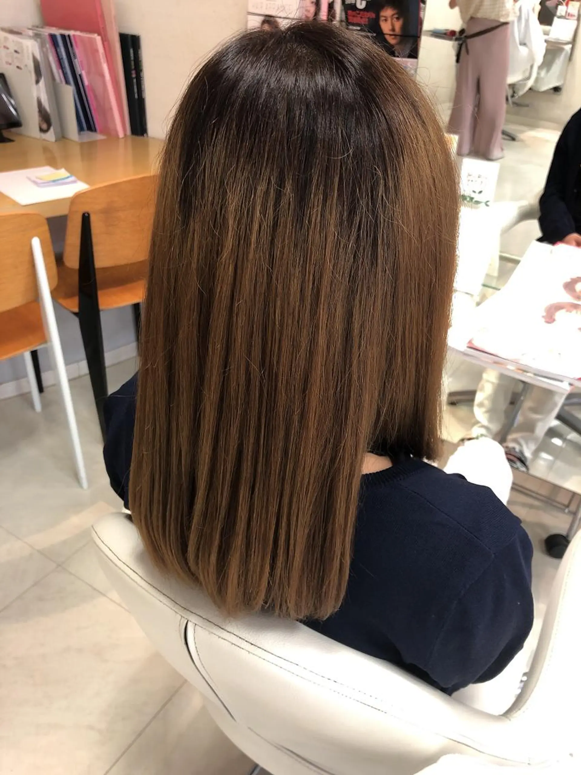 ミディアム 阿部 美咲のヘアスタイル