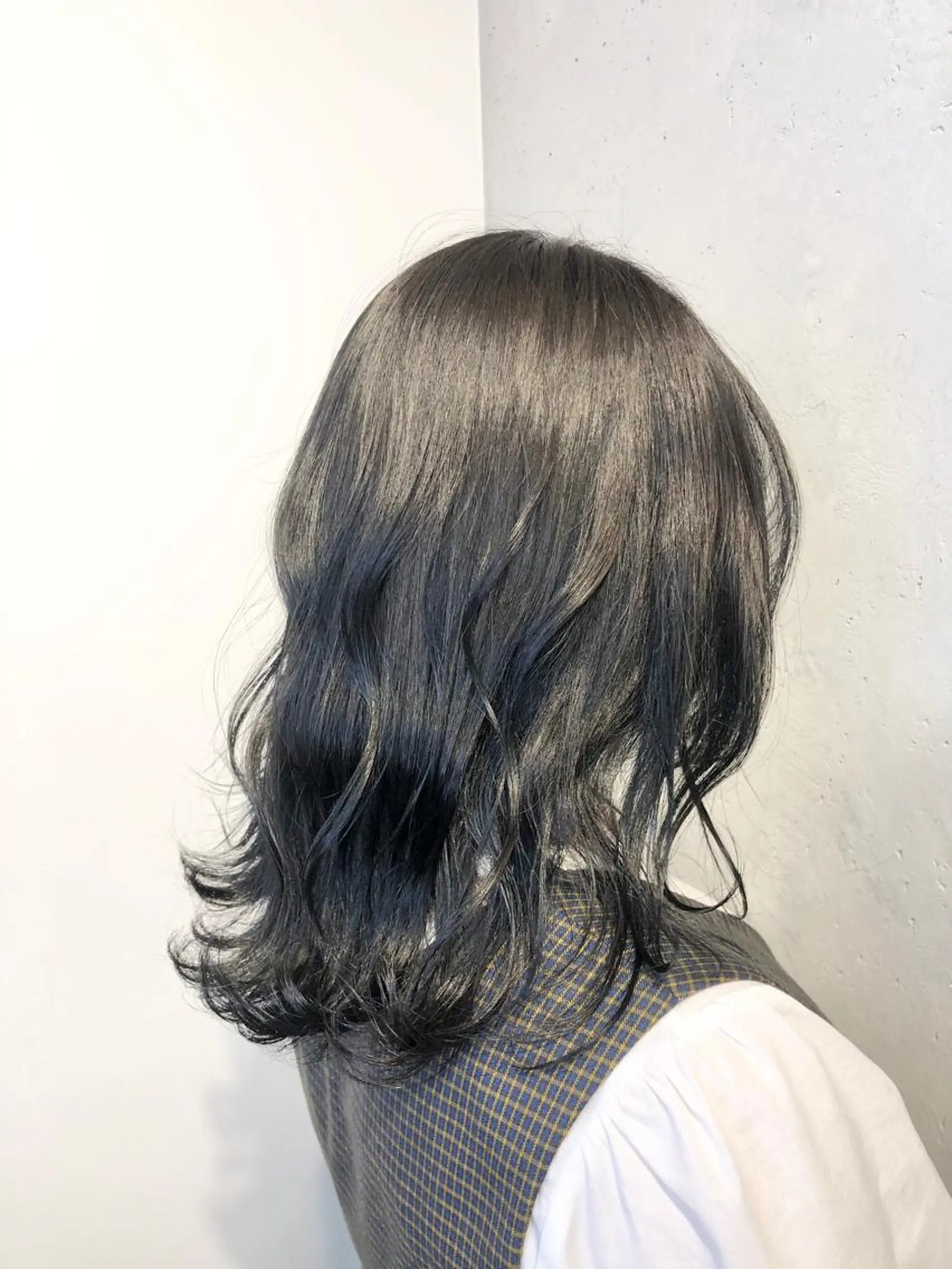 ミディアム カラー ヘアアレンジ ｲﾝﾅｰｶﾗｰ屋さん 🫧伊藤拓実のヘアスタイル