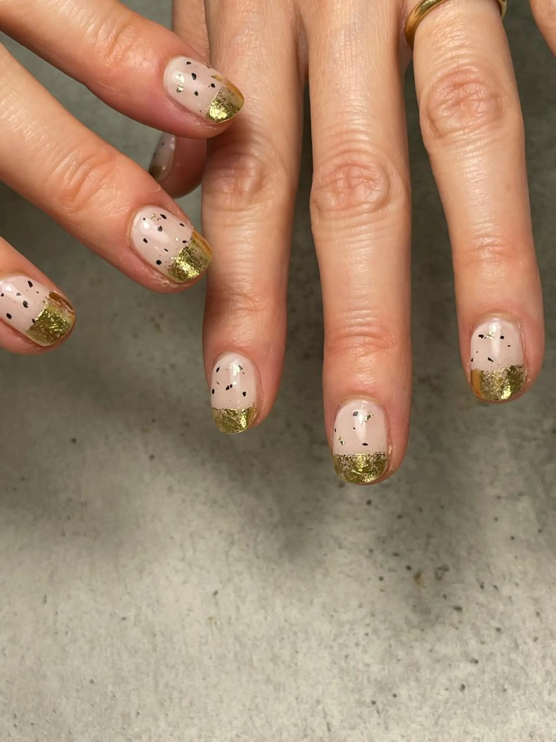 ネイル ゴールド ニュアンスネイル Colorer'me クロレミーのネイルデザイン