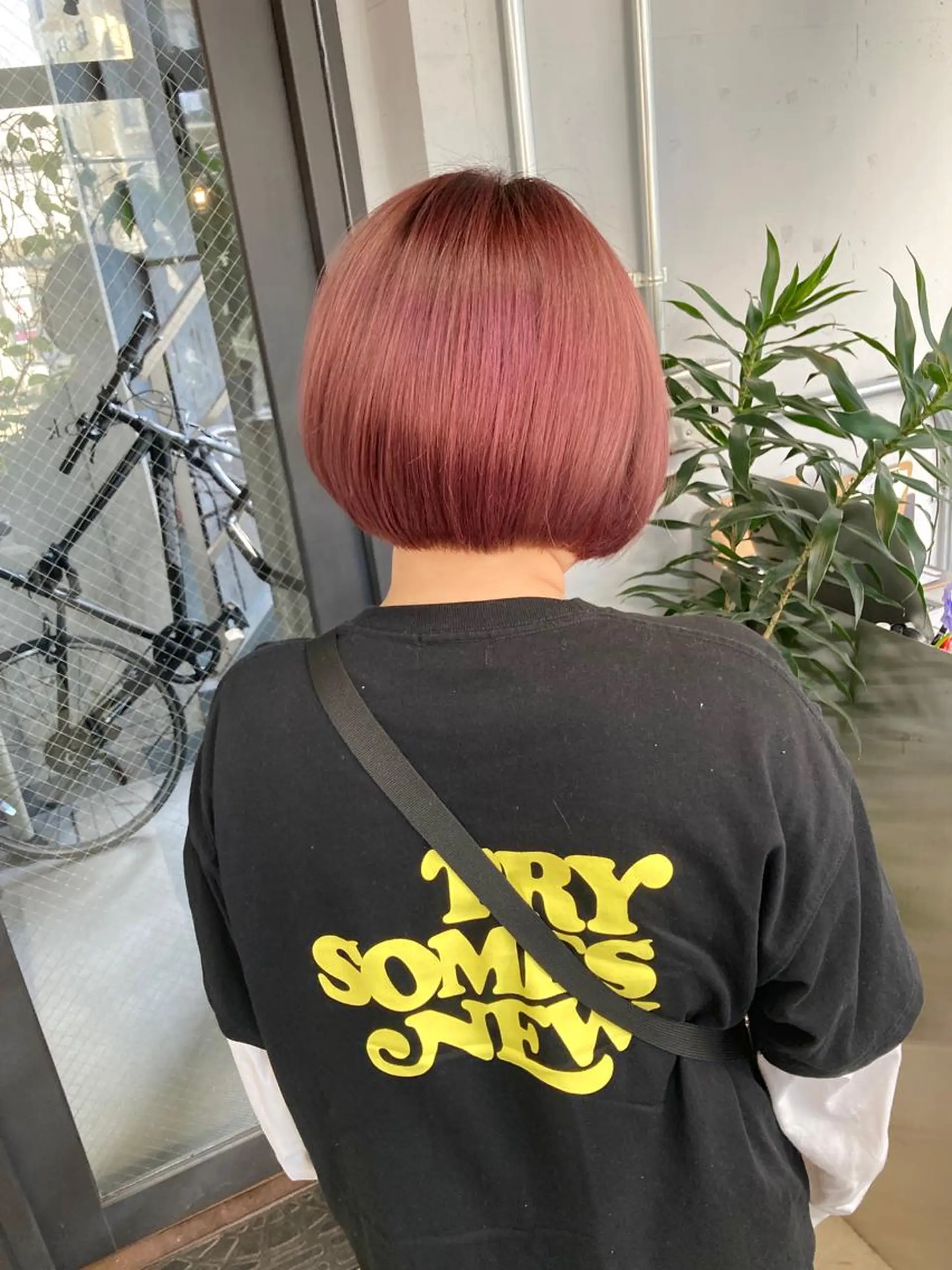 ショート ボブ ヘアカラー トリートメント 新井 広樹のヘアスタイル