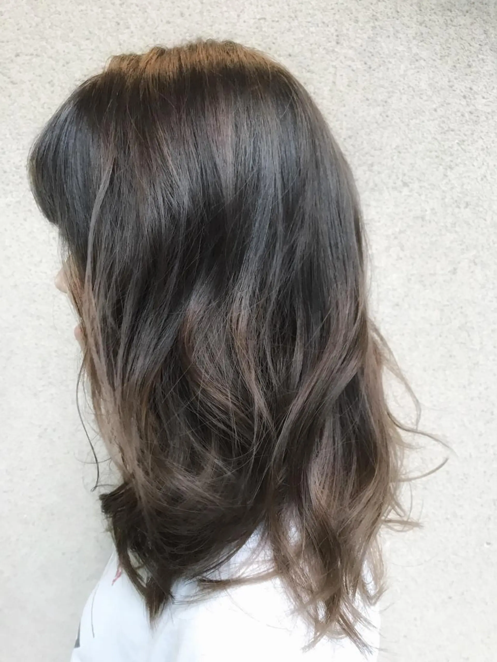セミロング ハイライト vato バトのヘアスタイル