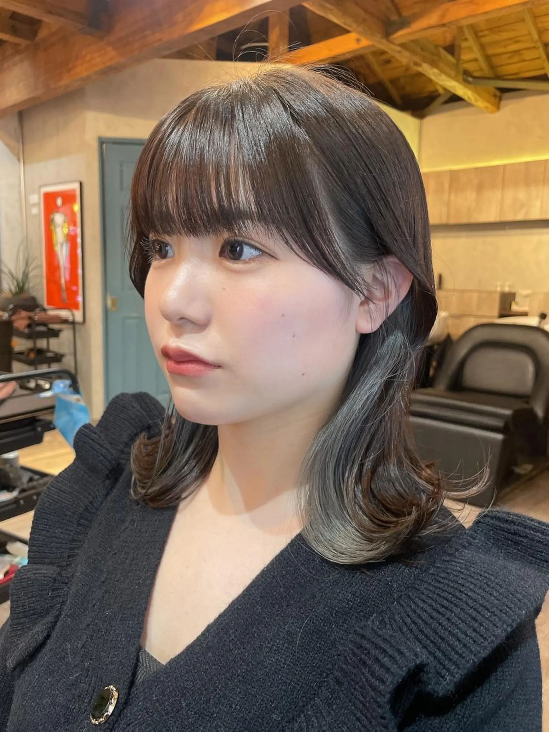 ミディアム カラー ヘアカラー トリートメント 顔周りカット 【オノザワリョウ】のヘアスタイル