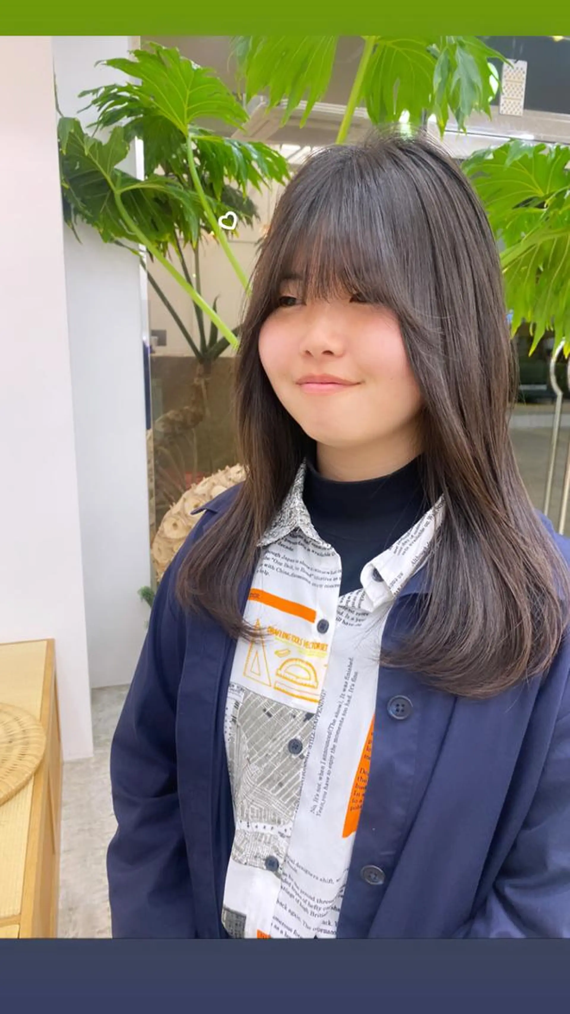 ロング KVELL ユナのヘアスタイル