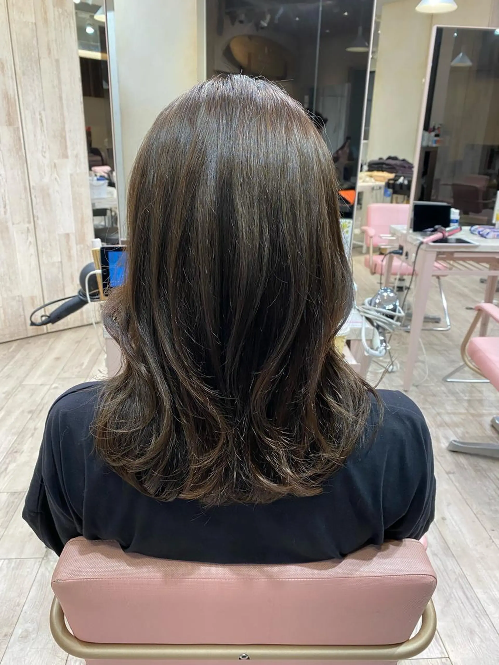 セミロング カラー カット ヘアカラー トリートメント 顔まわりカット🌟 くびれヘア/寺門遥輝のヘアスタイル