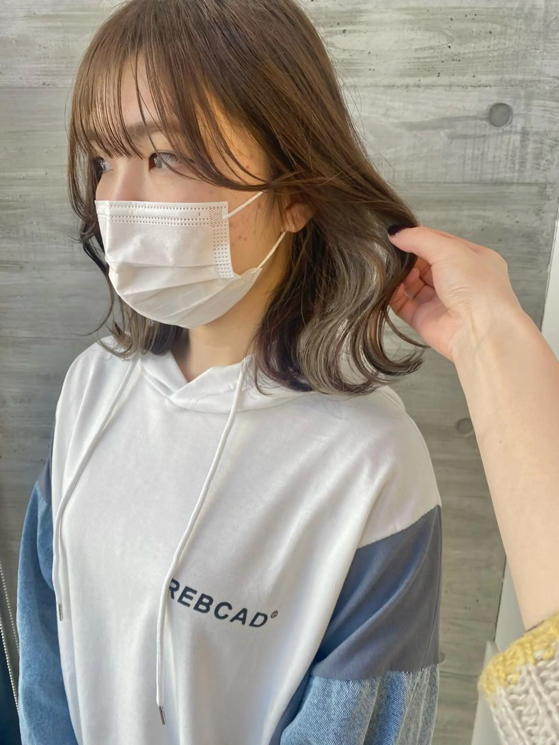 ミディアム Okamura Chisatoのヘアスタイル