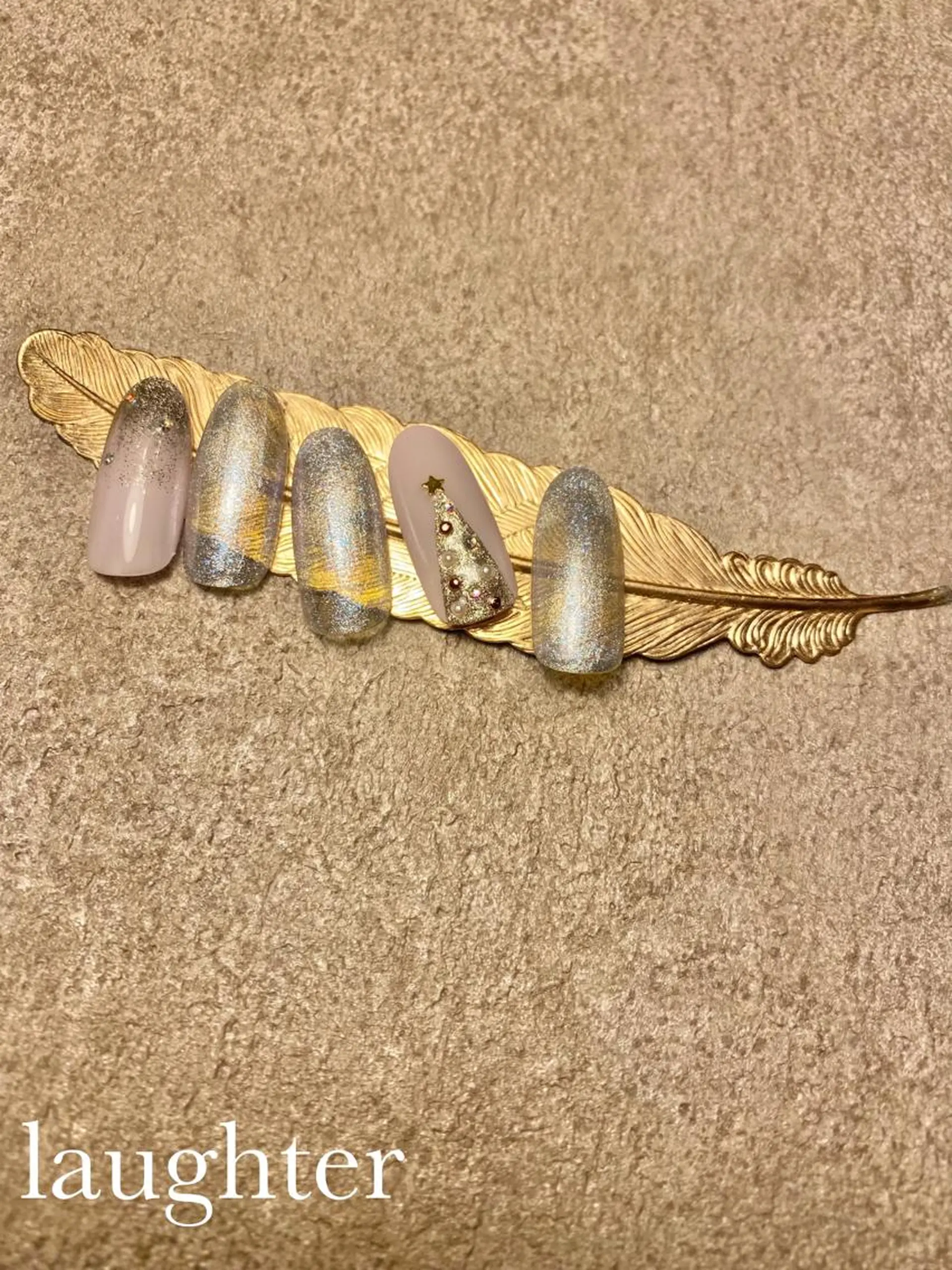 ネイル マグネットネイル 冬ネイル クリスマス ハンドネイル laughter nailのネイルデザイン