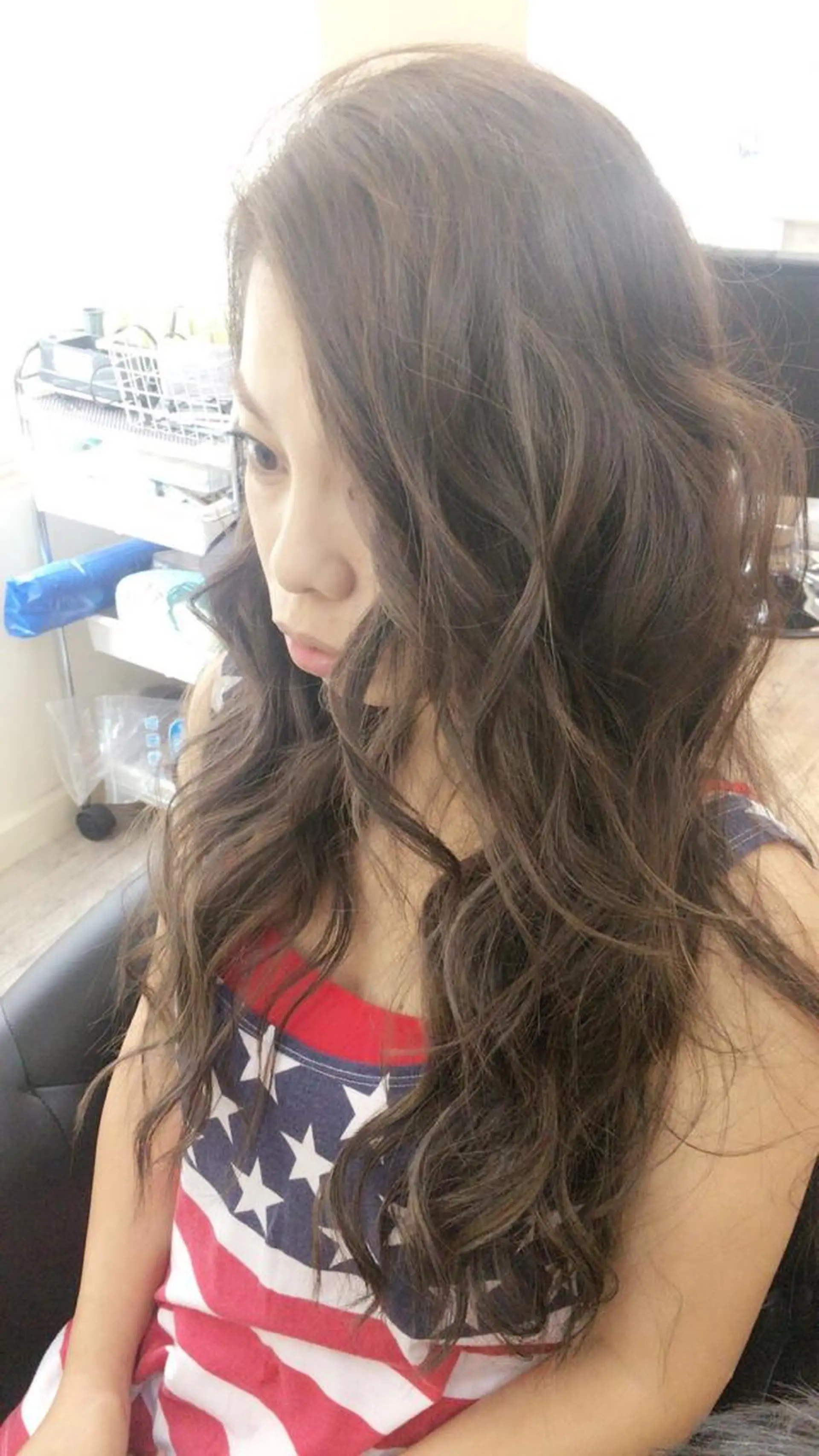 ロング カラー 鶴見 和美のヘアスタイル