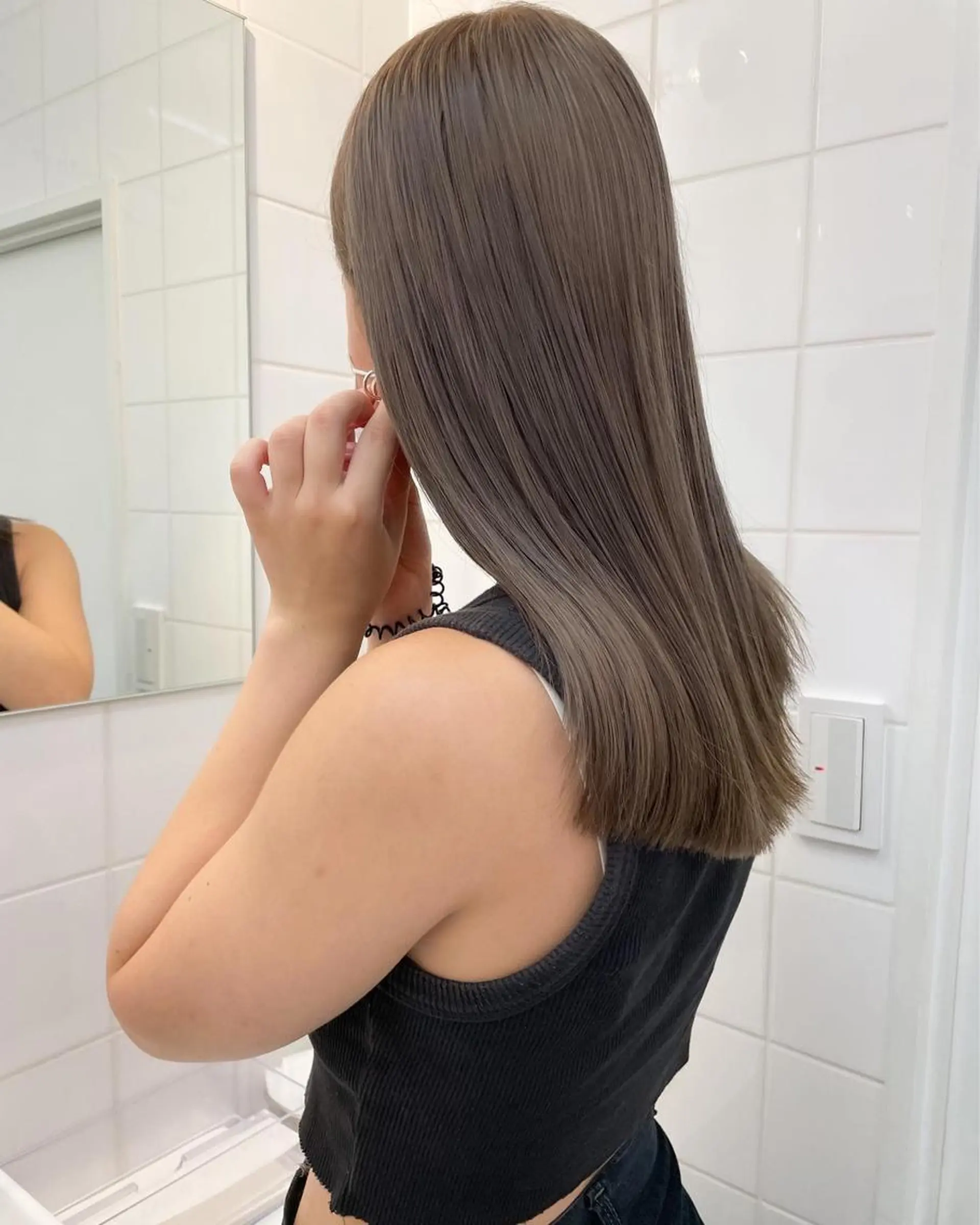 ミディアム カラー パーマ ヘアカラー トリートメント 💖美髪矯正💖 辻未侑のヘアスタイル