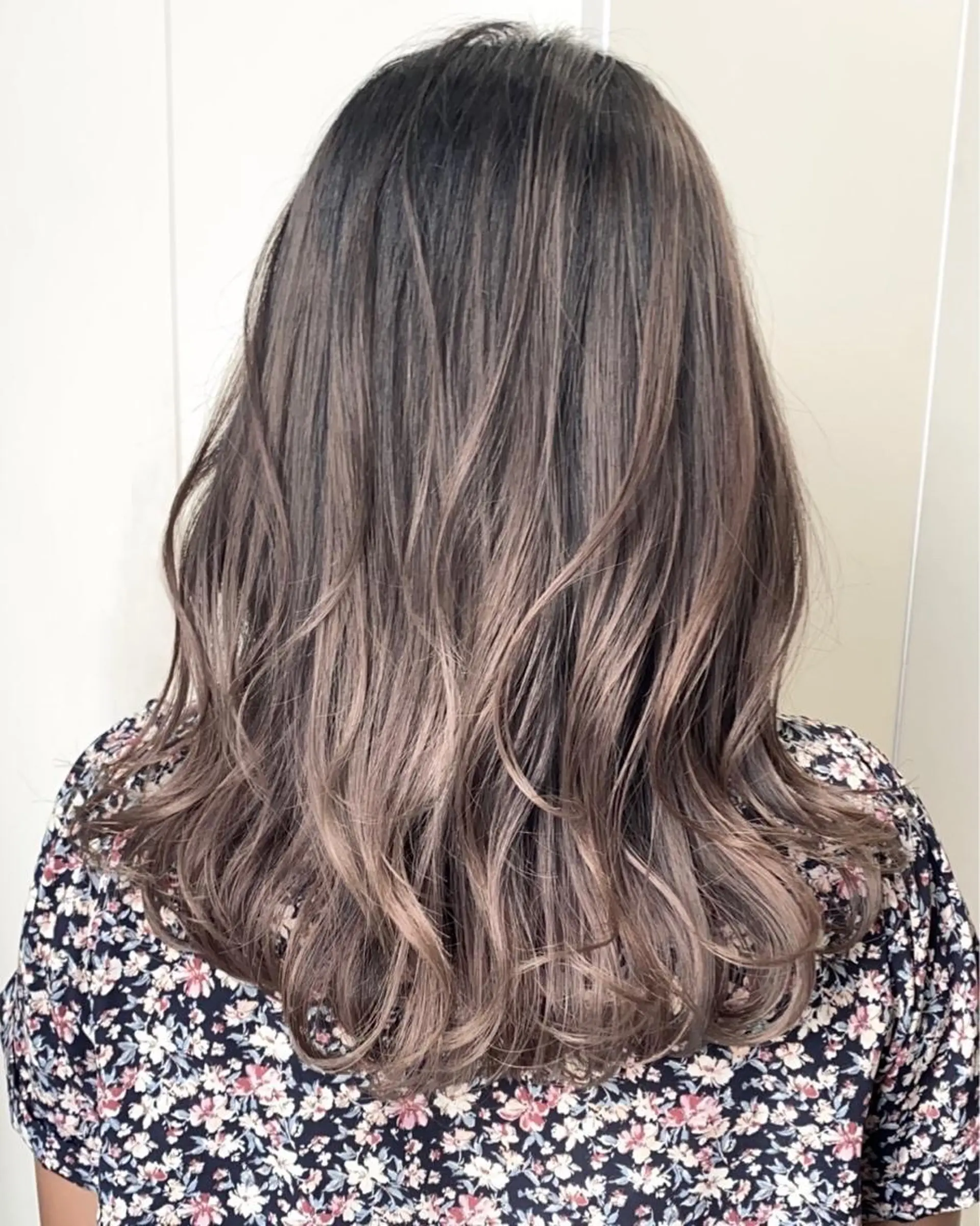 セミロング カラー ✨髪質改善✨山口 ✨矯正　カラー✨のヘアスタイル