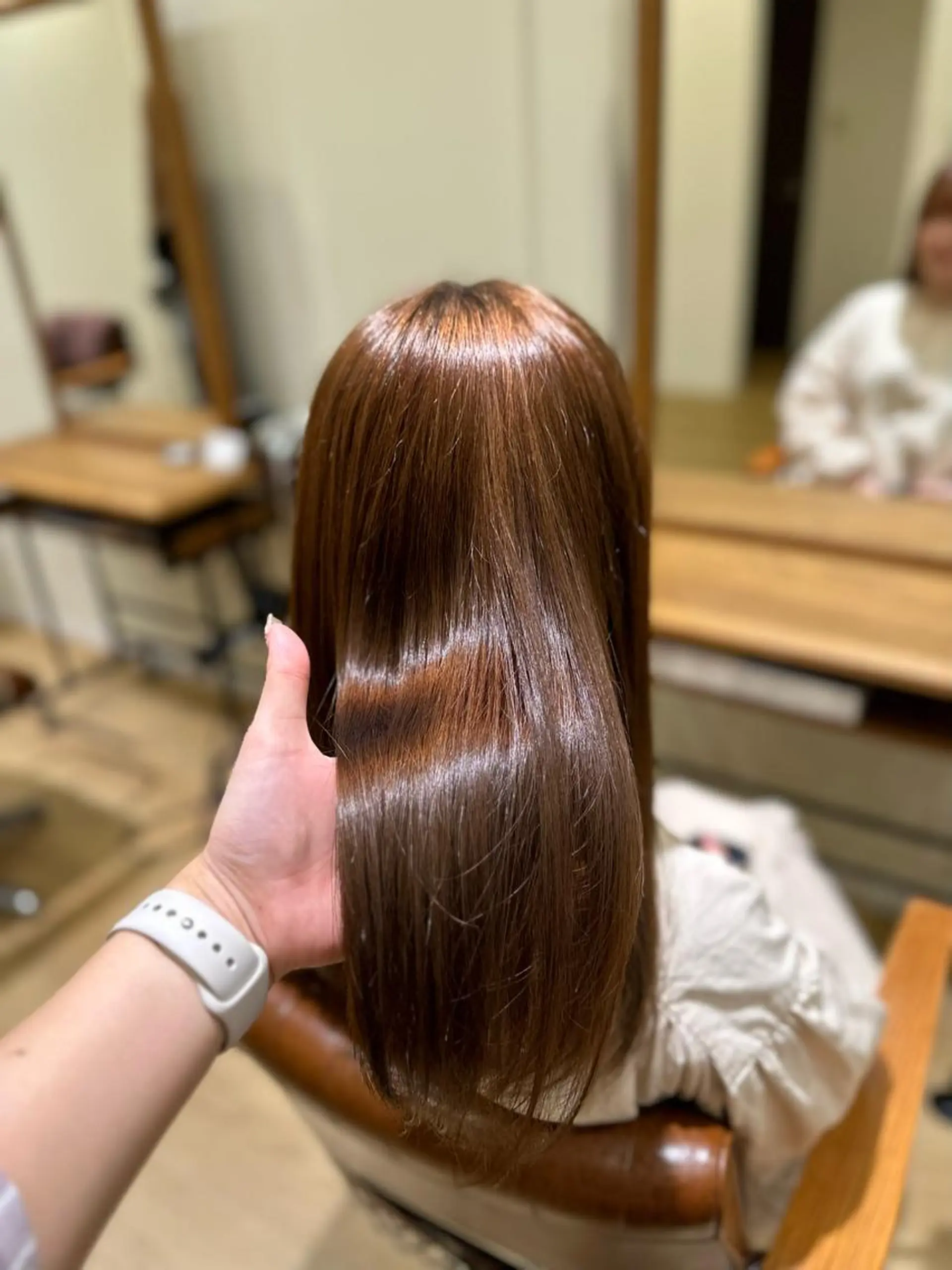 ロング カラー ブラウンカラー トリートメント 梅田 夢七のヘアスタイル