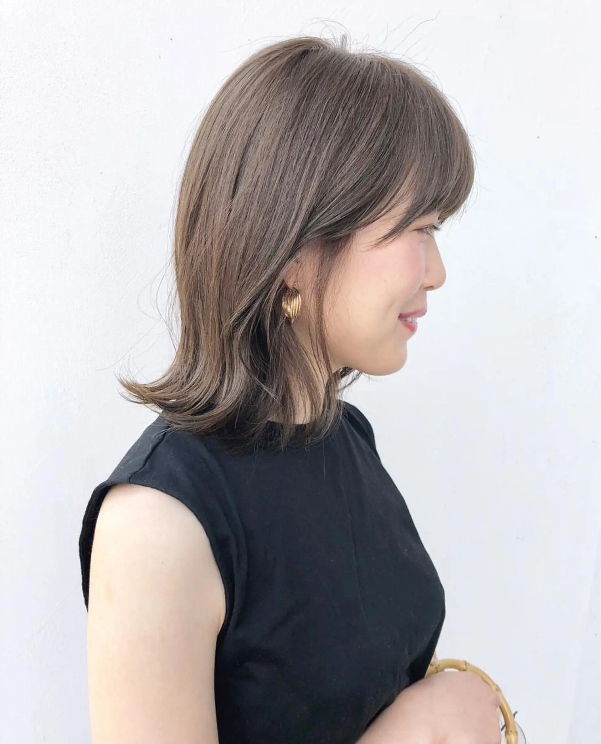 ミディアム カラー イルミナカラー カット ヘアカラー トリートメント 岩田 萌那のヘアスタイル