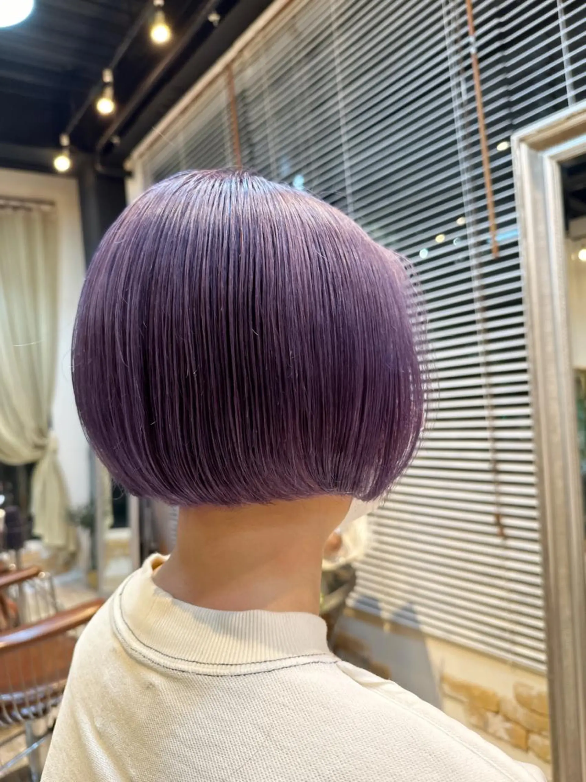 ショート カラー ブリーチ ケアブリーチ ラベンダーカラー カット ヘアカラー トリートメント :::  gally :::のヘアスタイル