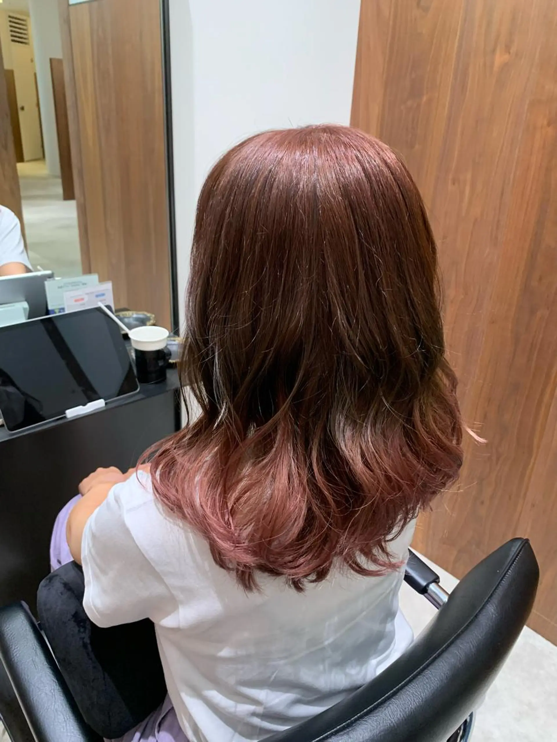 セミロング カラー 銀座フリーランススタ イリストMIYUKIのヘアスタイル