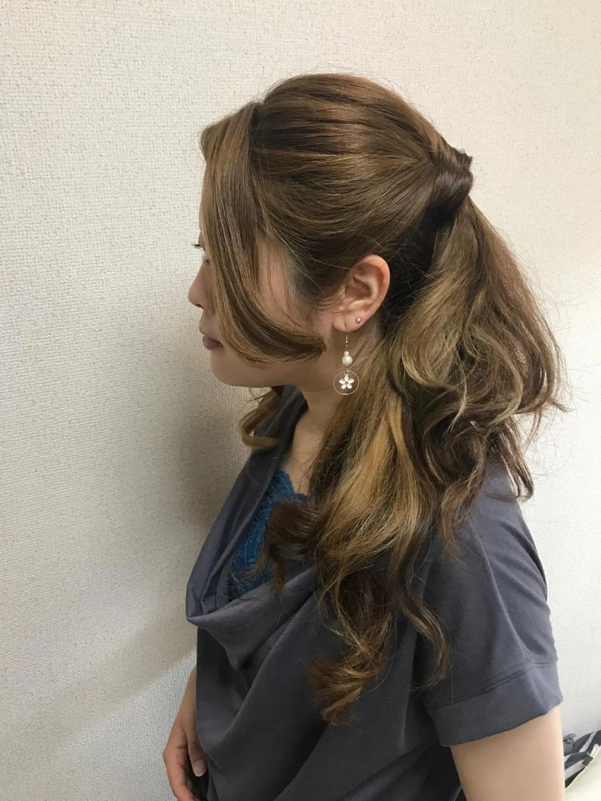 ロング カラー ヘアアレンジ ハーフアップ インナーカラー 烏山 達也のヘアスタイル