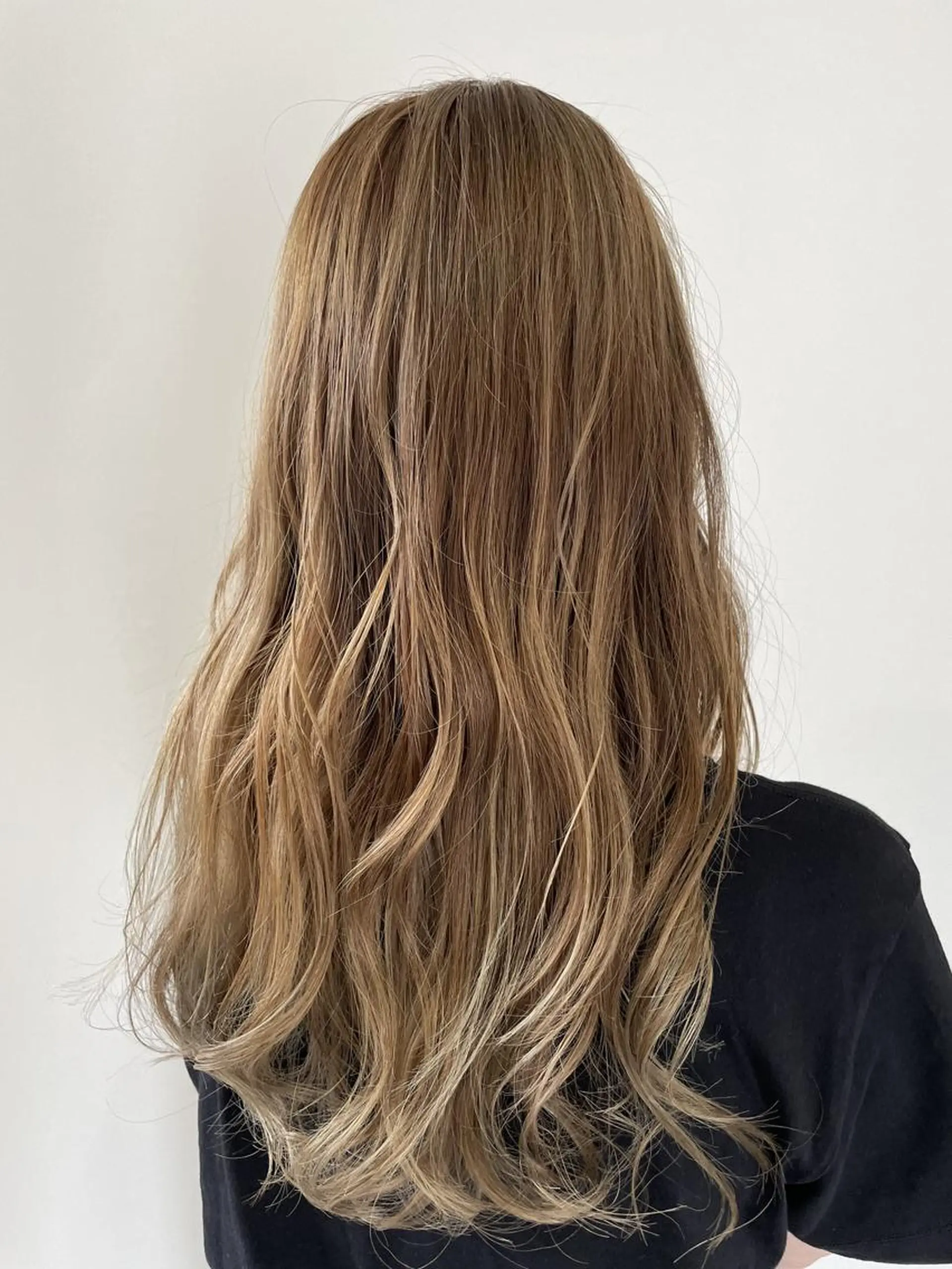 ロング カラー カット ヘアカラー トリートメント 渡邉 孝洋のヘアスタイル