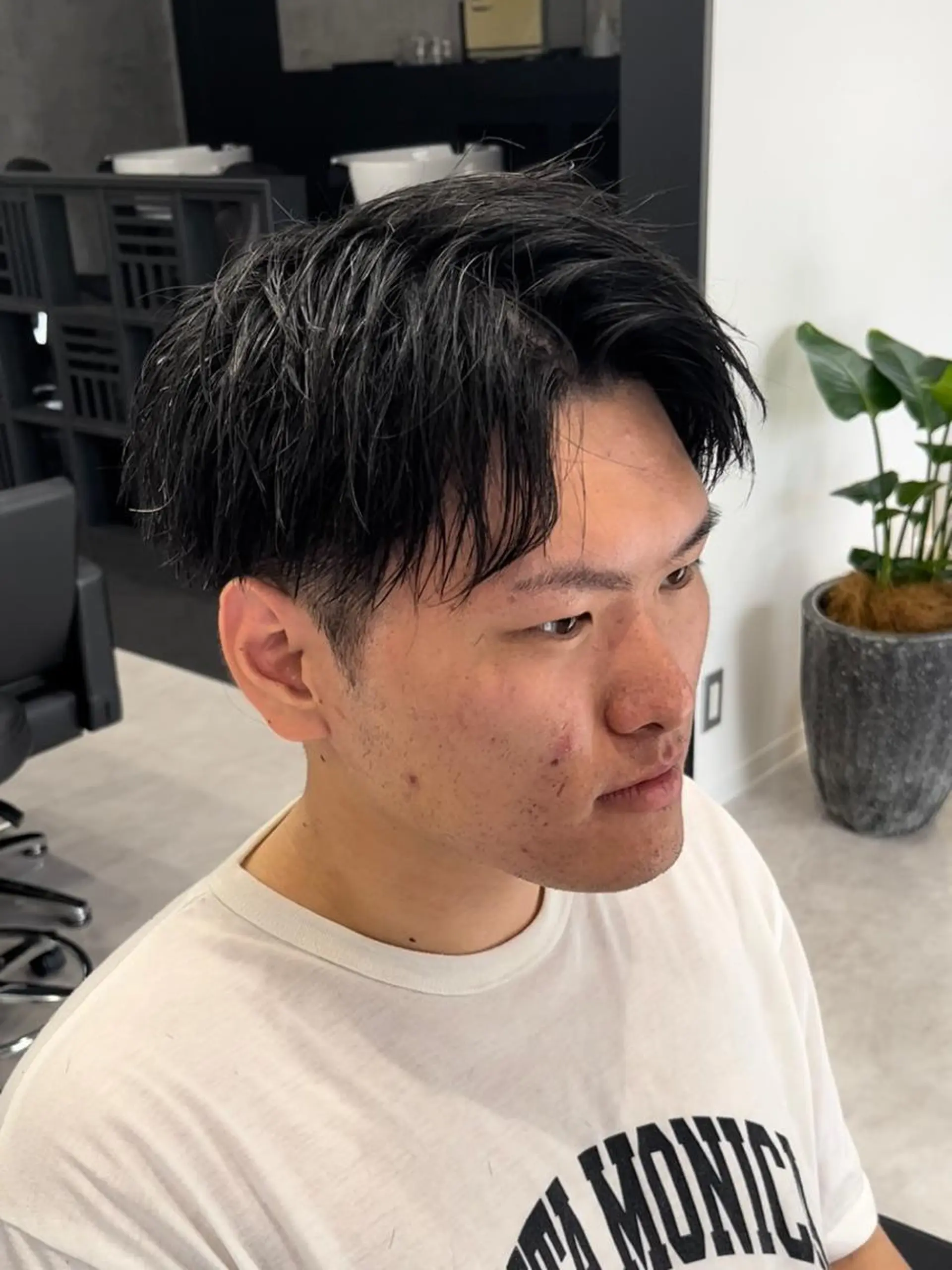 ショート メンズ センターパート マッシュ カット トリートメント 【店長】メンズ職人 短髪　ハイトーン🔥のヘアスタイル