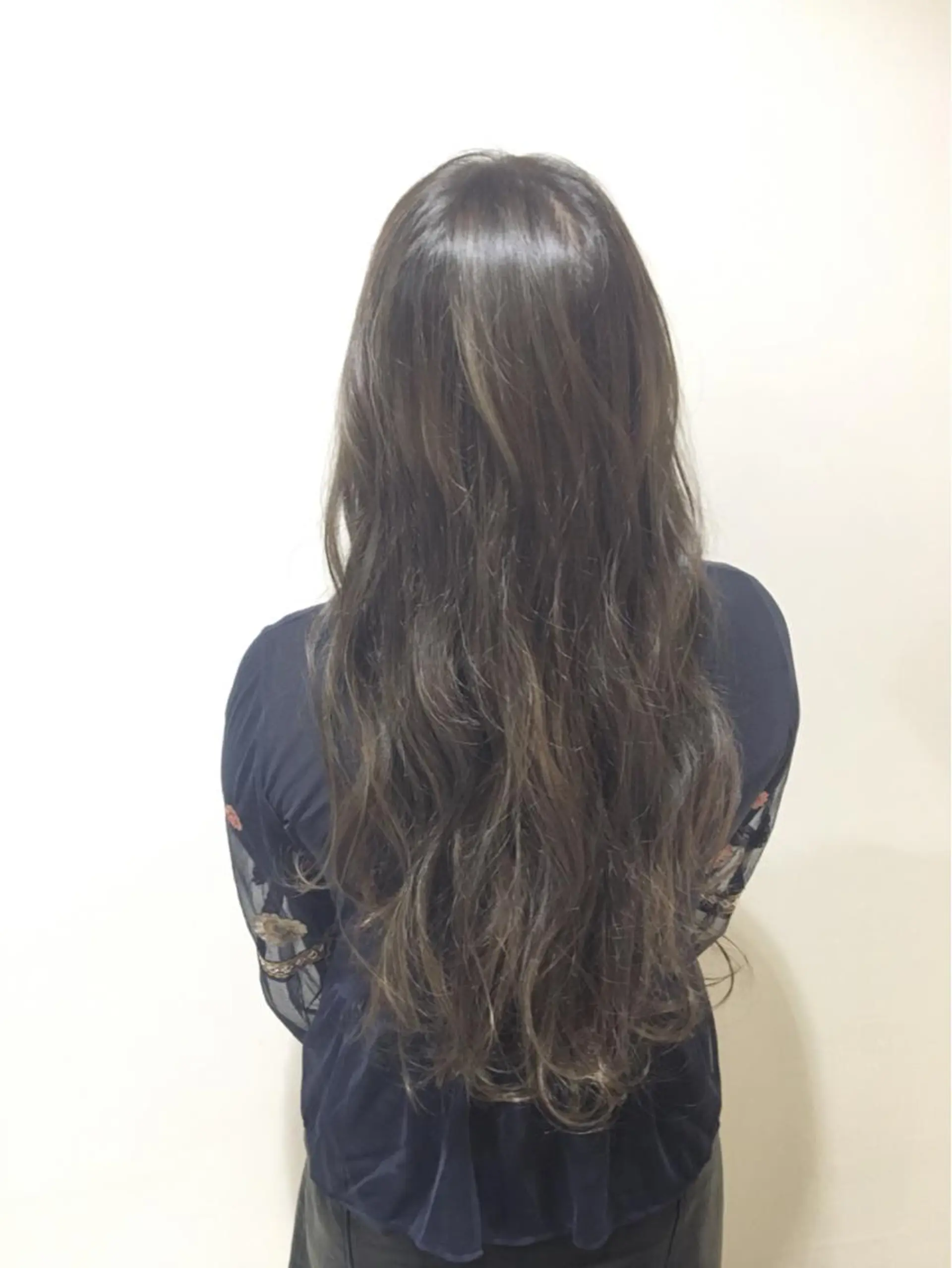 ロング カラー グラデーションカラー カット ヘアカラー トリートメント ぱつっとボブ/ 小野あかねのヘアスタイル