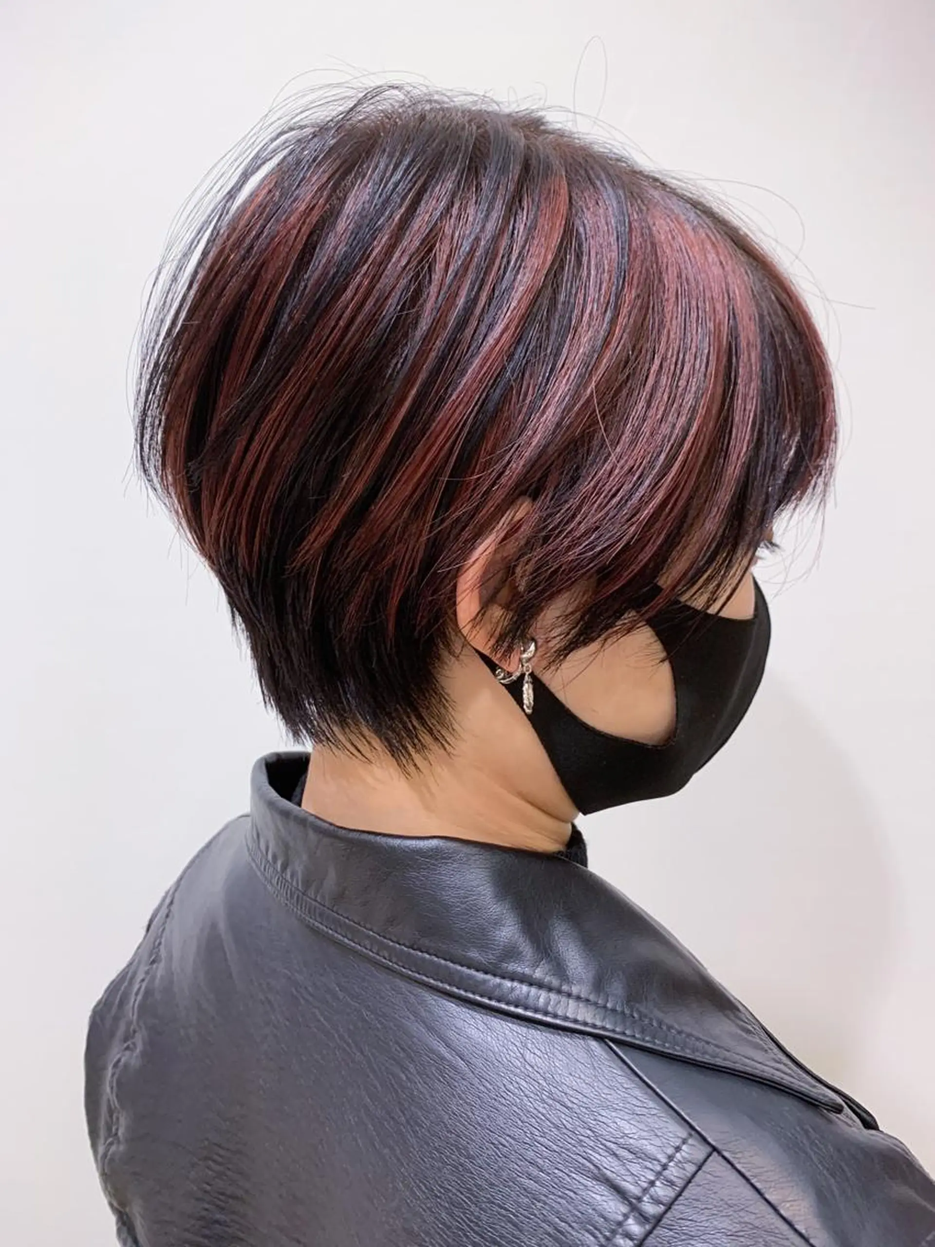 ショート カラー 薄田 珠美のヘアスタイル